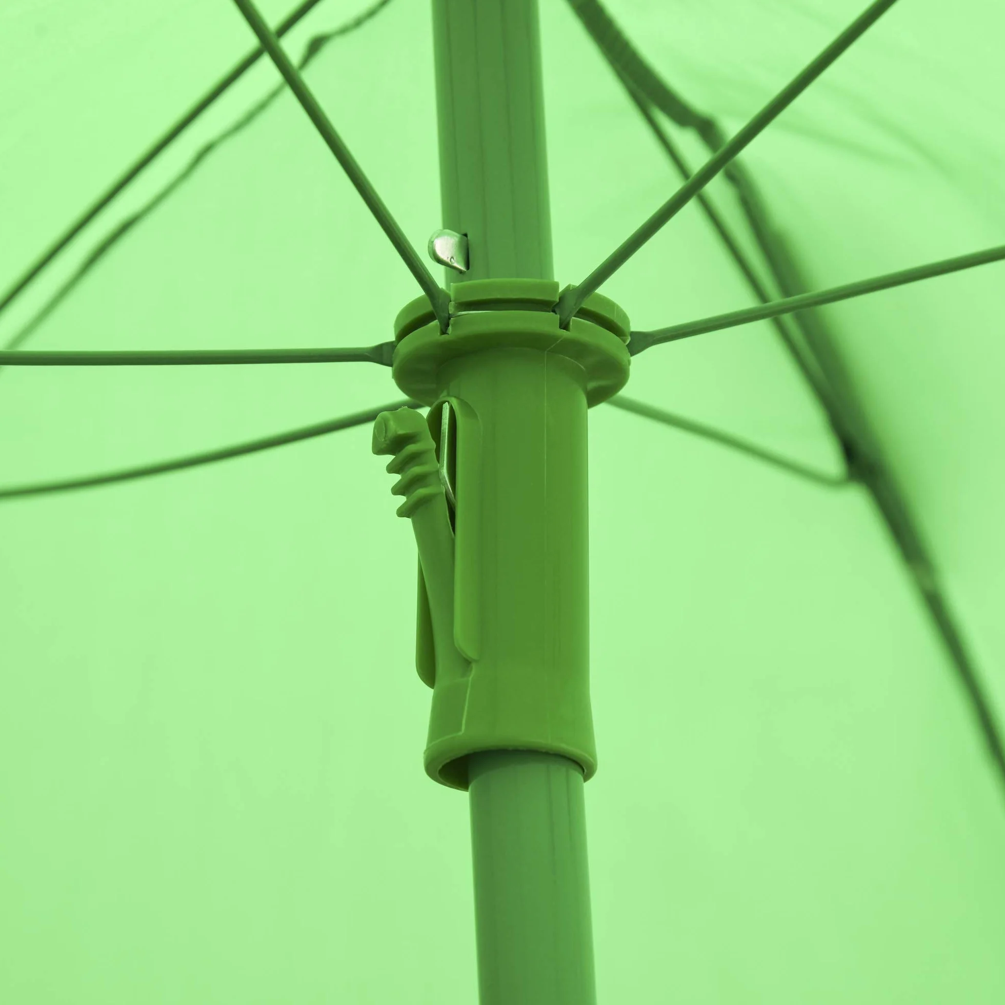 Outsunny Set de Mesa y Sillas Infantil de Jardín Plegable con Sombrilla Ajustable 100-125 cm Verde