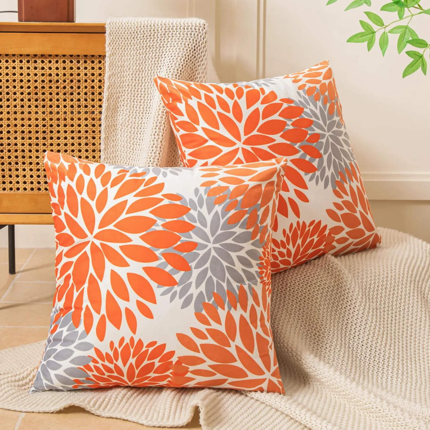 Funda Cojines de Terciopelo 45x45 Gris Naranja Flores de Dalia para Sofa Sala de Estar