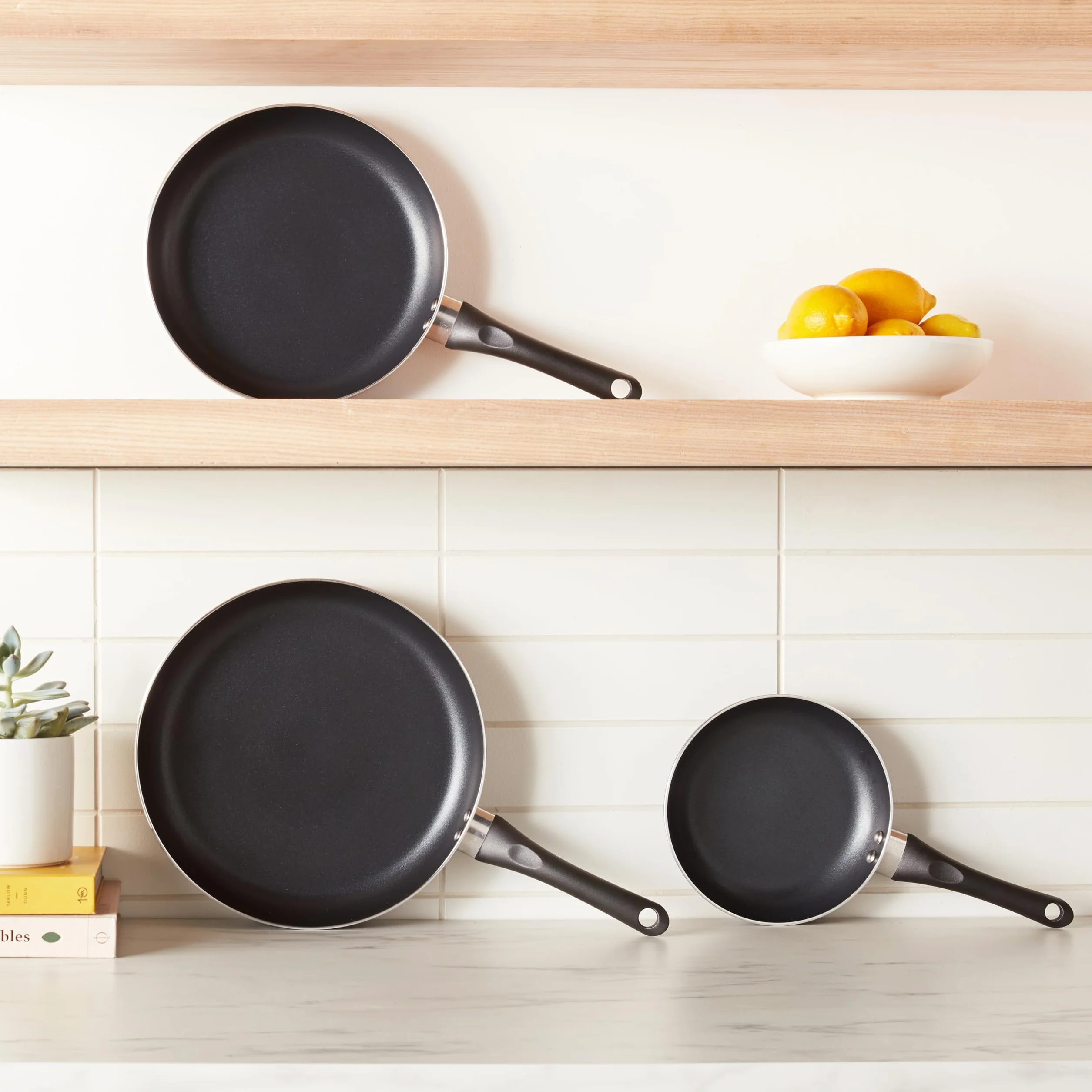 Amazon Basics Set de sartenes antiadherentes 3 piezas 20 cm 25 cm 30 cm Negro