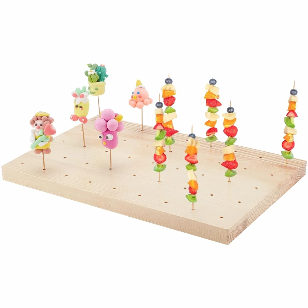 PH PandaHall Soporte de madera para brochetas de 45 agujeros, para alimentos, frutas, brochetas, suministros de catering, figuras de arcilla, bandeja de exhibición para aperitivos, cócteles, fiestas,