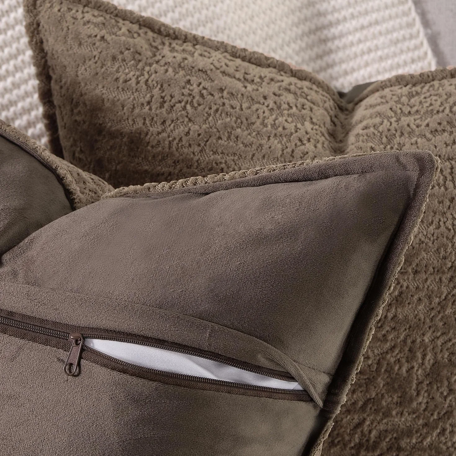 Madizz Juego de 2 Fundas de Cojín de Chenilla Suave con Borde Neutras Taupe 45x45 cm