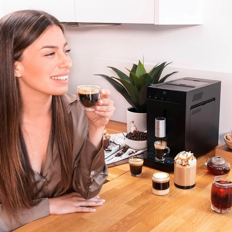 Cecotec Cafetera Superautomática Compacta Cumbia Cremmaet Compact. 1350 W, 19 Bares y Sistema Thermoblock, Depósito 1,1 L de Agua y 150 gr de Café, Plug&Play, Limpieza Automática