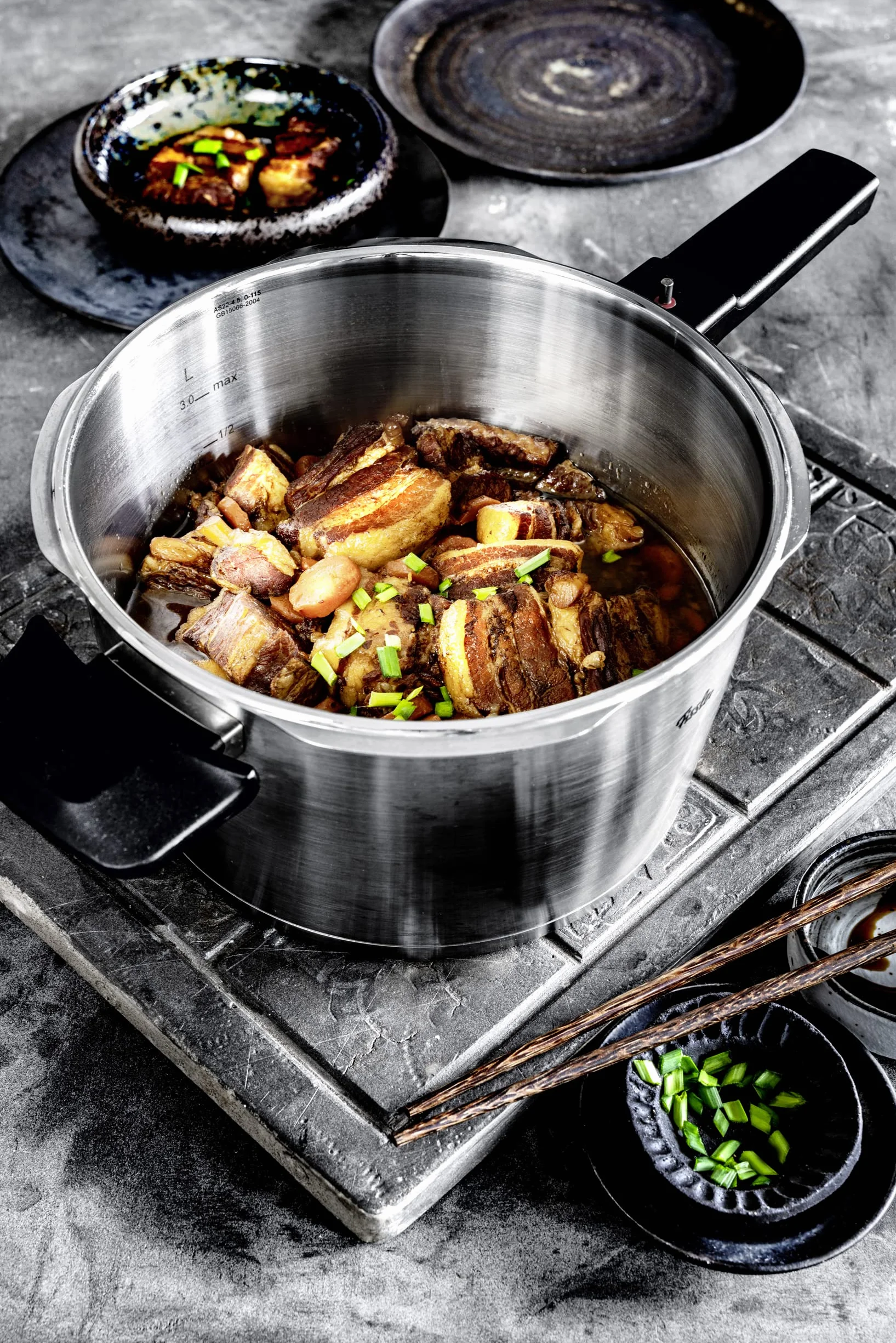Fissler Vitaquick Premium Olla a Presión de 4,5 L y 22 cm de Diámetro, Acero Inoxidable, 2 Niveles de Cocción, Fabricada en Alemania, Inducción