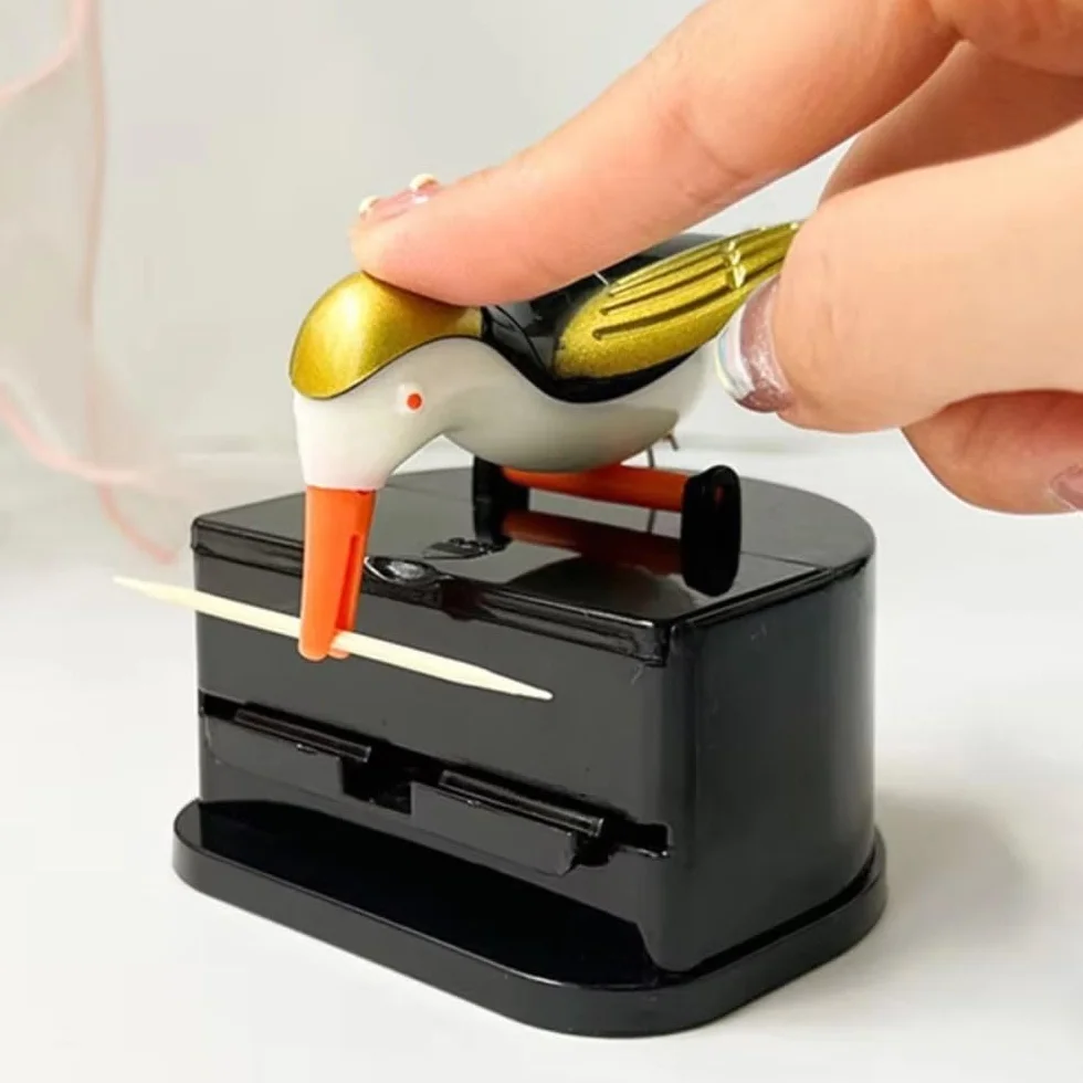 Caja de palillos de dientes emergente para pájaros carpinteros, dispensador automático de palillos de dientes para pájaros pequeños, tarro de hisopo de algodón portátil para el hogar (pájaro negro con