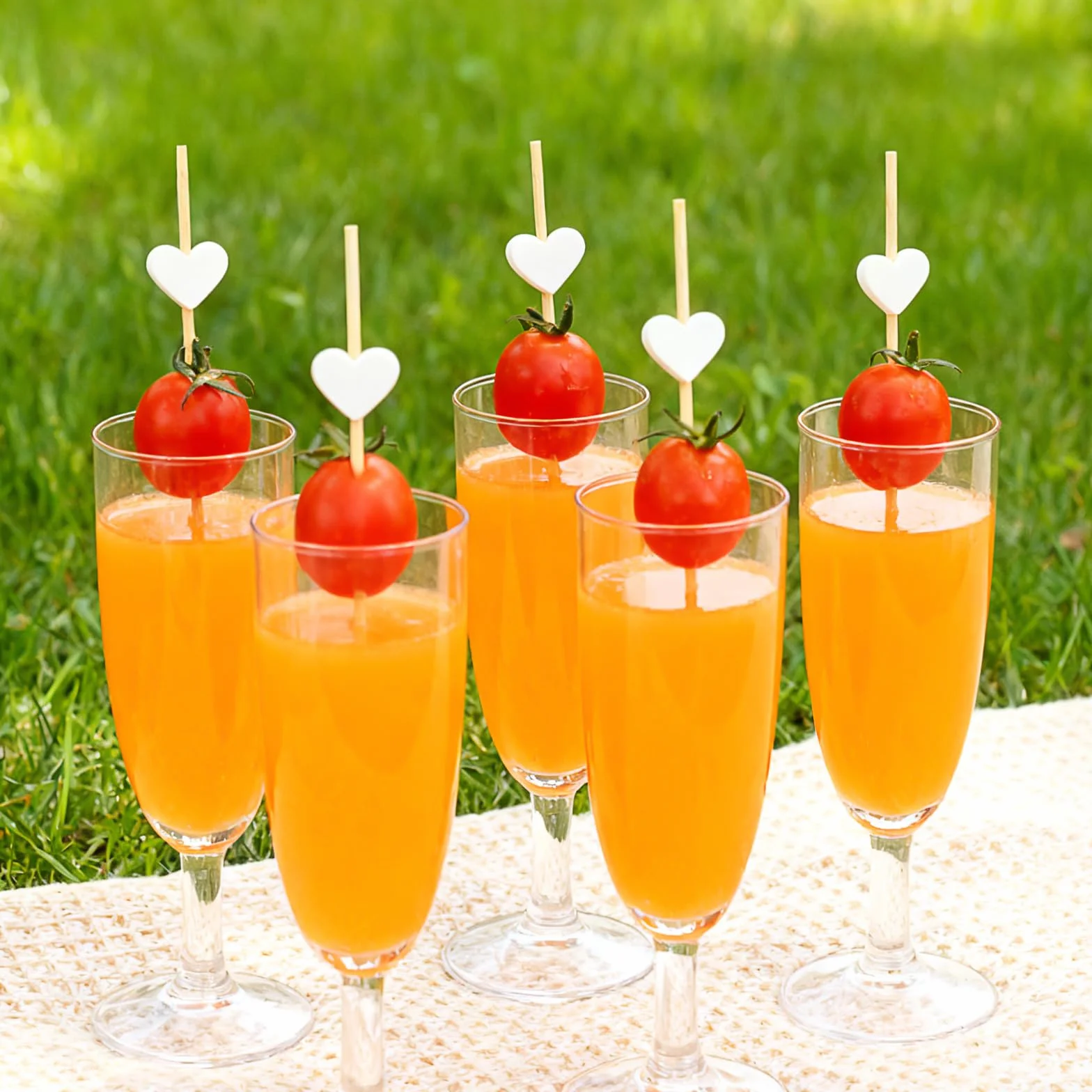 Palillos Decorativos Corazón Blanco 100 uds para Aperitivos, Cócteles, Frutas y Buffet