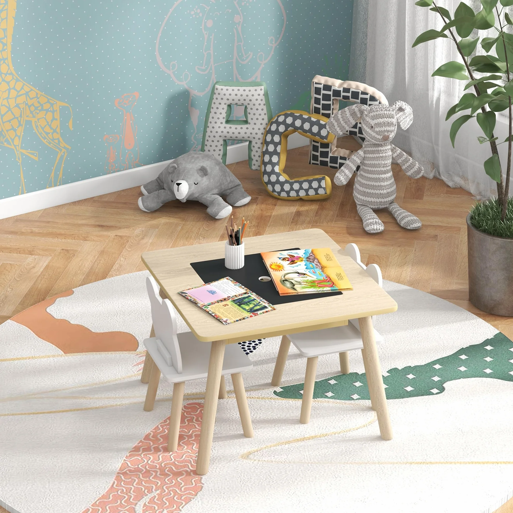 AIYAPLAY Juego de Mesa y 2 Sillas Infantiles de Madera con Pizarra, Respaldo Osito y Compartimentos, Natural y Blanco