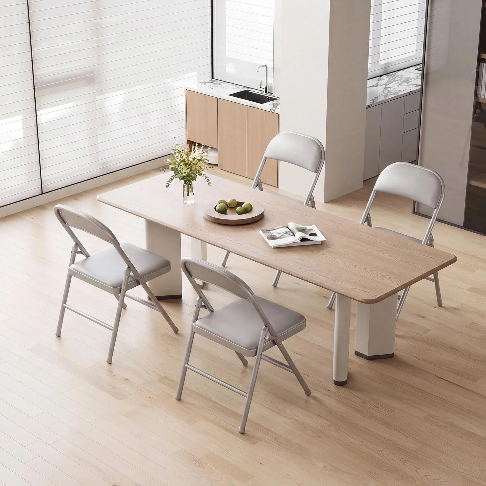 Juego de 4 sillas Plegables Acolchadas con Capacidad de Carga de hasta 158 kg, sillas Plegables de Metal con Fuerte Marco de Acero, sillas Plegables para Cocina, Comedor, Interior y Exterior