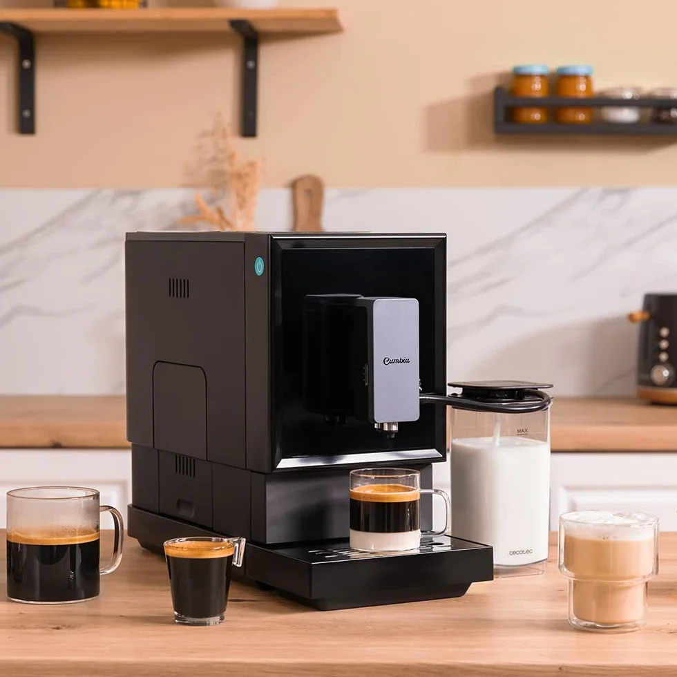Cecotec Cafetera Superautomática Power Matic-ccino Cremma. 1470 W, 19 Bares, Molinillo Integrado, Thermoblock, Vaporizador, Capacidad de 150 gr de Café y 1,2 Litros de agua, Tanque de Leche