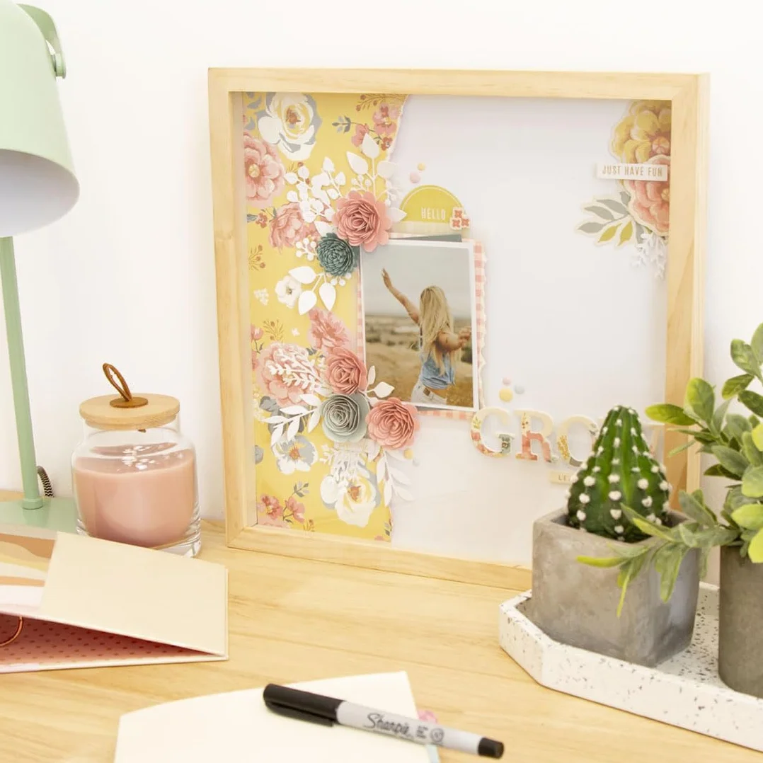 Craftelier - Marco con Profundidad 30x30 cm | Marco de Madera Natural Transparente para Scrapbooking y Manualidades 3D | Cuadro con Fondo para Objetos Voluminosos y Acetato Protector Frontal