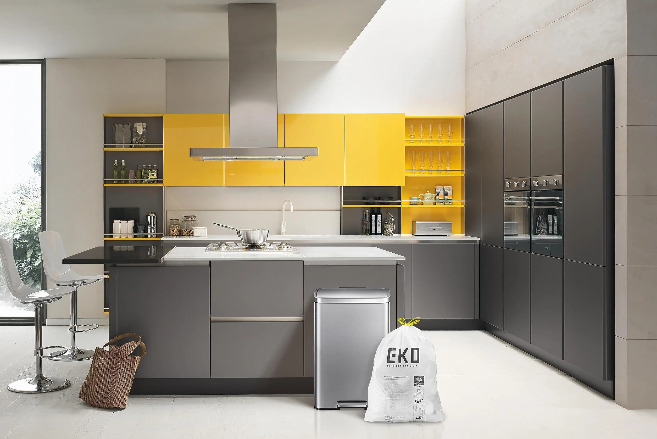 EKO Madison Cubo de Basura Cocina 50L con Pedal y Tapa de Cierre Suave | Acero Inoxidable Antihuella | Papelera Moderna y Robusta | Gran Capacidad para Reciclaje