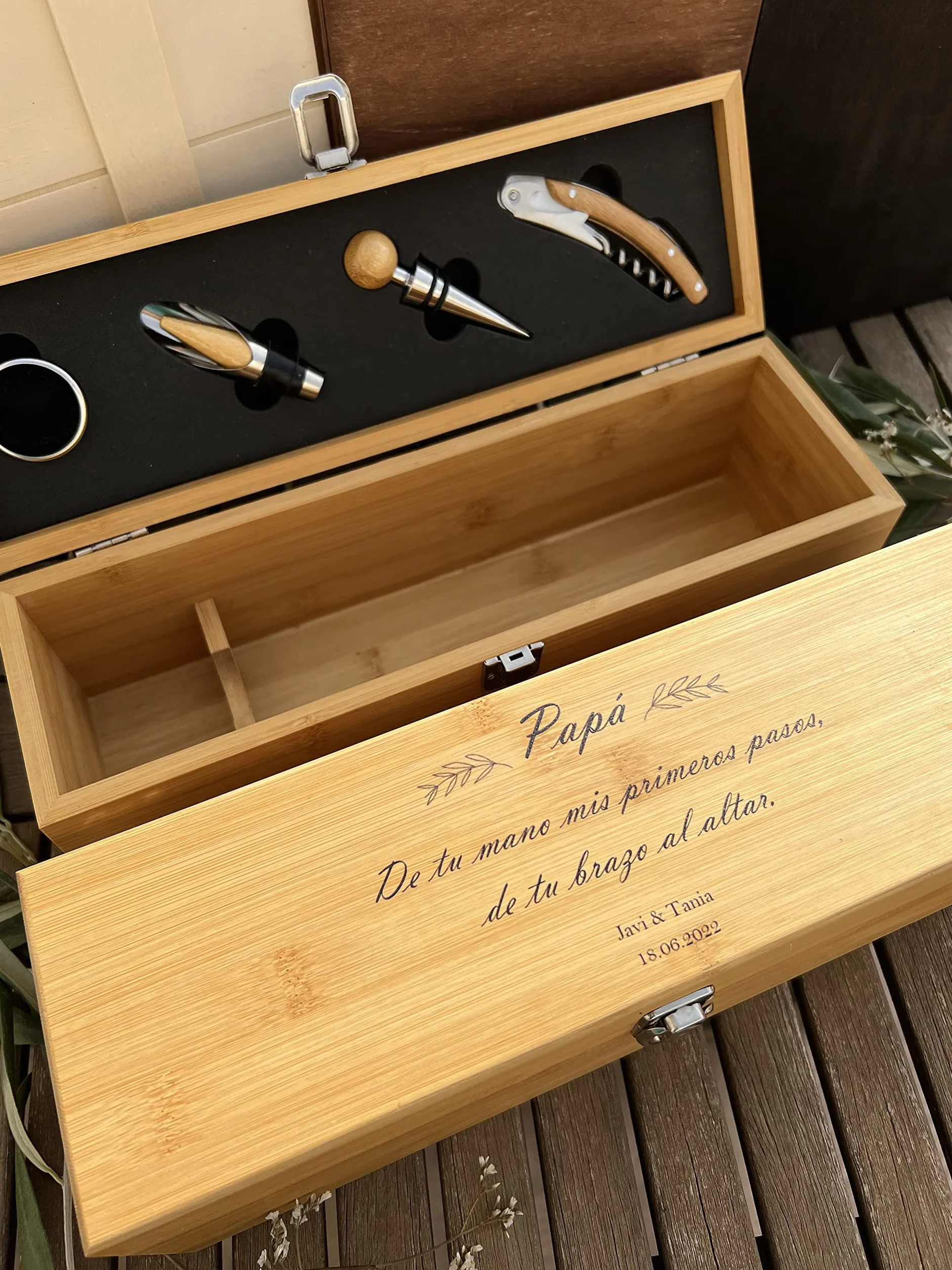 Regalo Personalizado Caja Sumiller con Accesorios para Degustar Vino