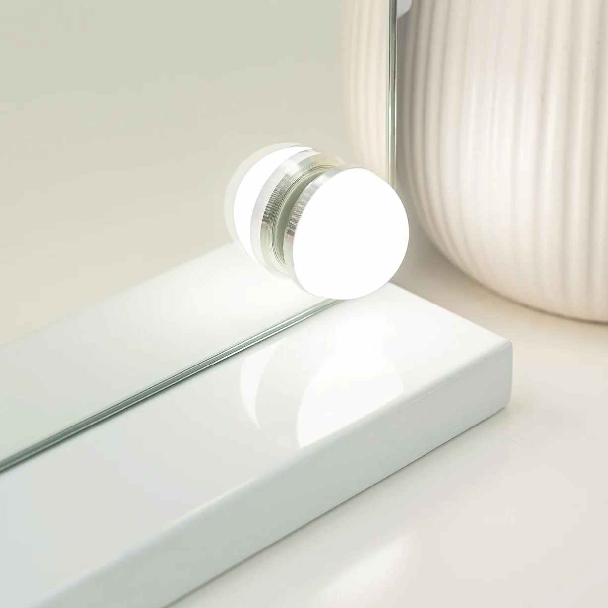 Flamingueo Espejo Maquillaje con Luz LED 15 Luces 3 Modos Intensidad Ajustable Control Táctil 58x12x43cm