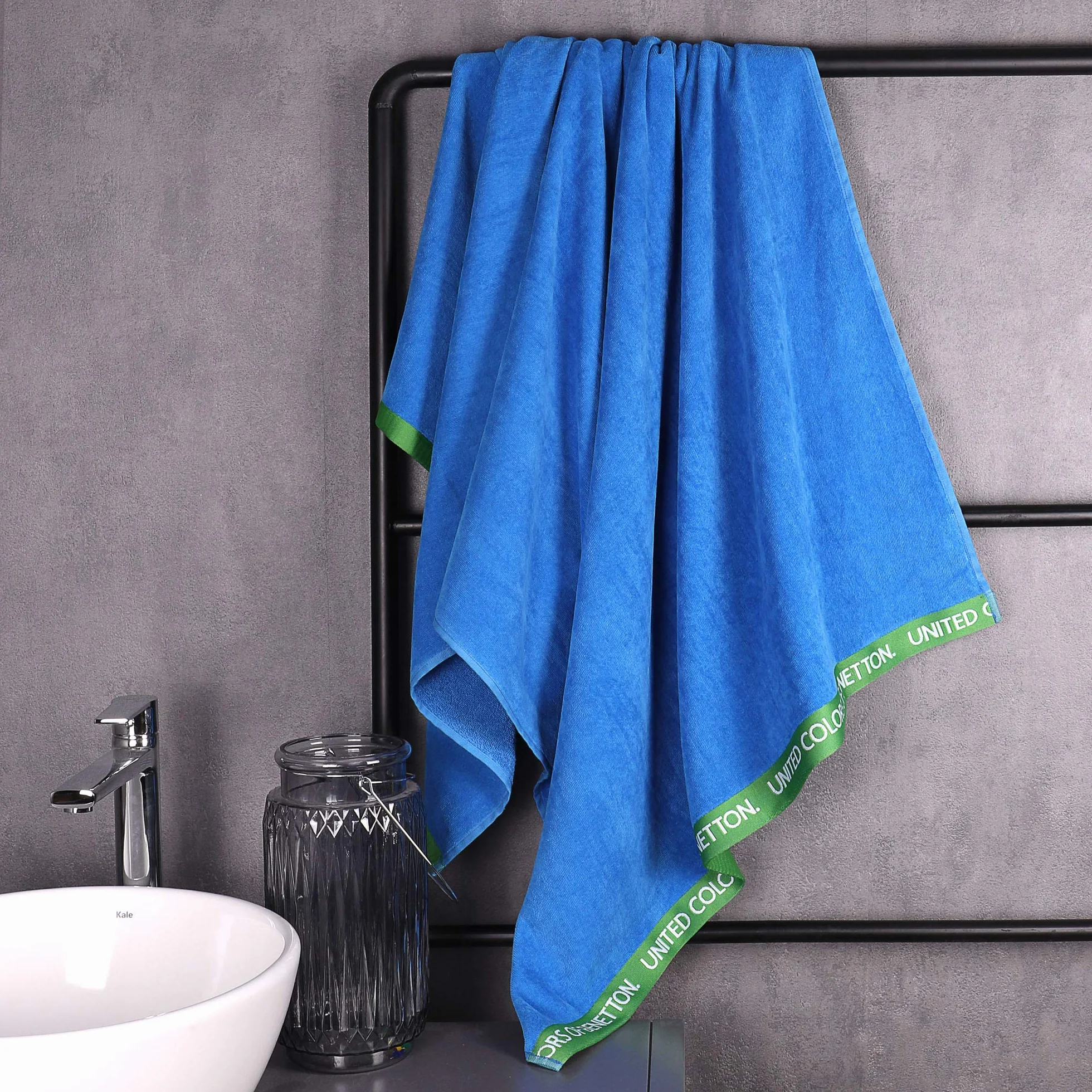 UNITED COLORS OF BENETTON, Toalla de playa 90x160cm 380gsm velour 100% algodón azul Casa Benetton, 90x160