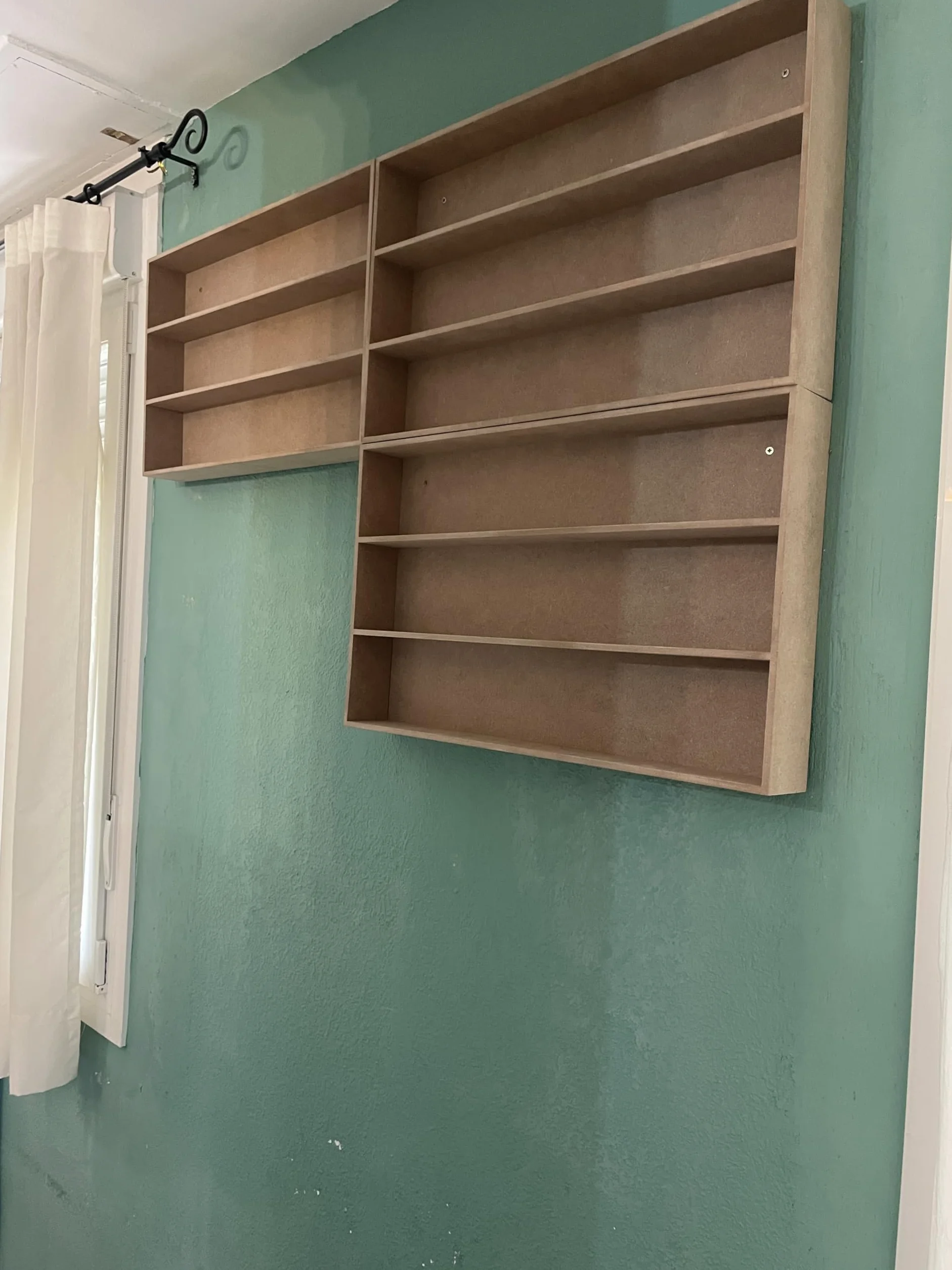Estantería de Madera MDF para 100 Cintas de Cassette MAR025
