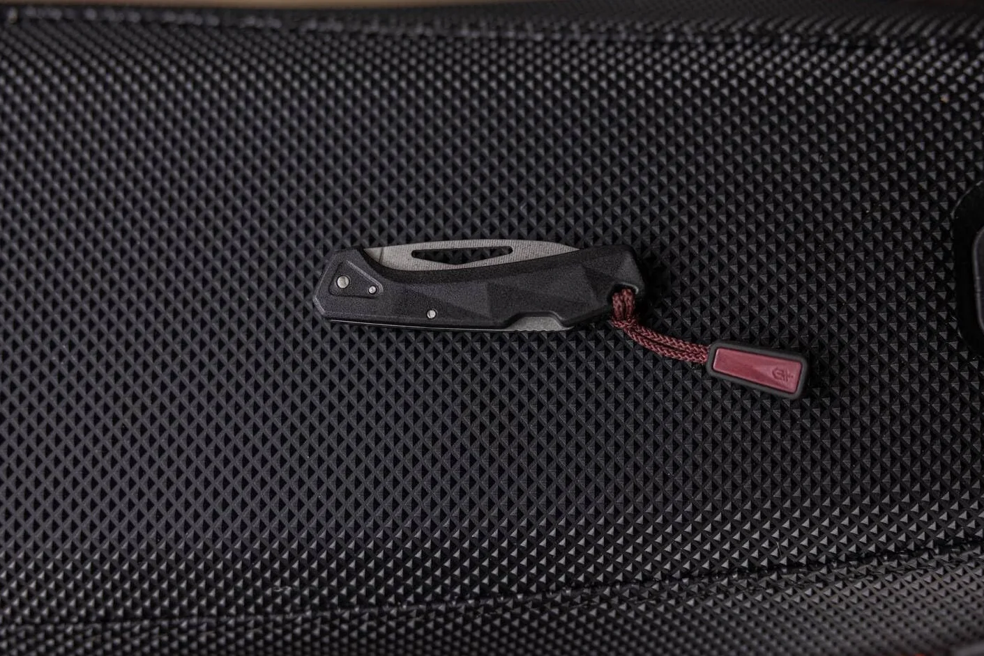 Gerber Navaja de bolsillo con cordón, LST Mini, hoja de acero inoxidable 440A Wharncliffe, escamas del mango de nylon reforzado con fibra de vidrio, longitud de la hoja: 4,8 cm, negro, 1074528