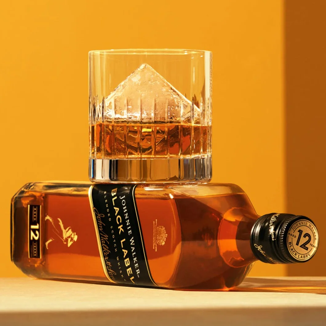 Johnnie Walker Black Label Whisky Escocés Blended 12 Años 700 ml