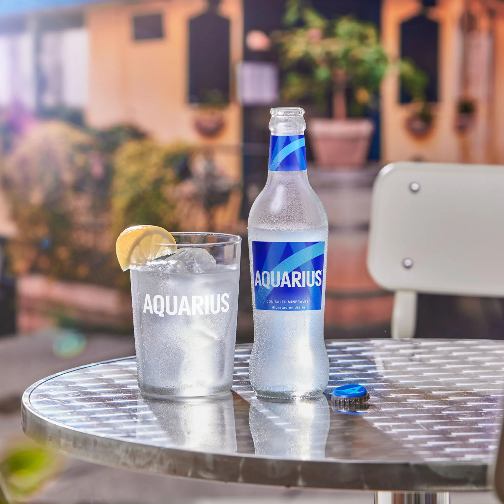 AQUARIUS Limón Bebida Hidratante con Sales Minerales Baja en Calorías 9 x 330 ml