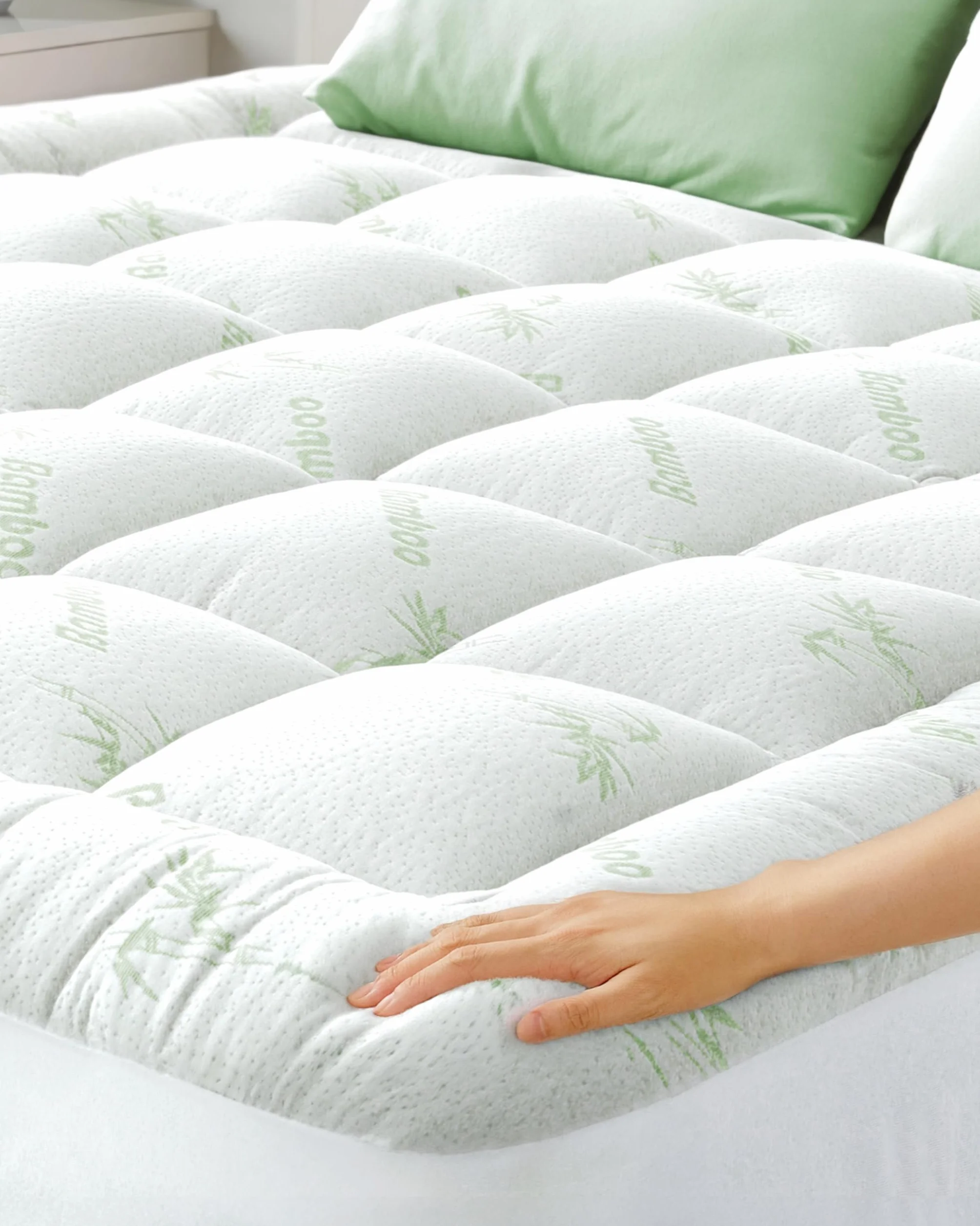 Green Viscose Made from Bamboo Mattress Topper 135x190 cm, 800 gsm with Skirt 7D/3D 70/30