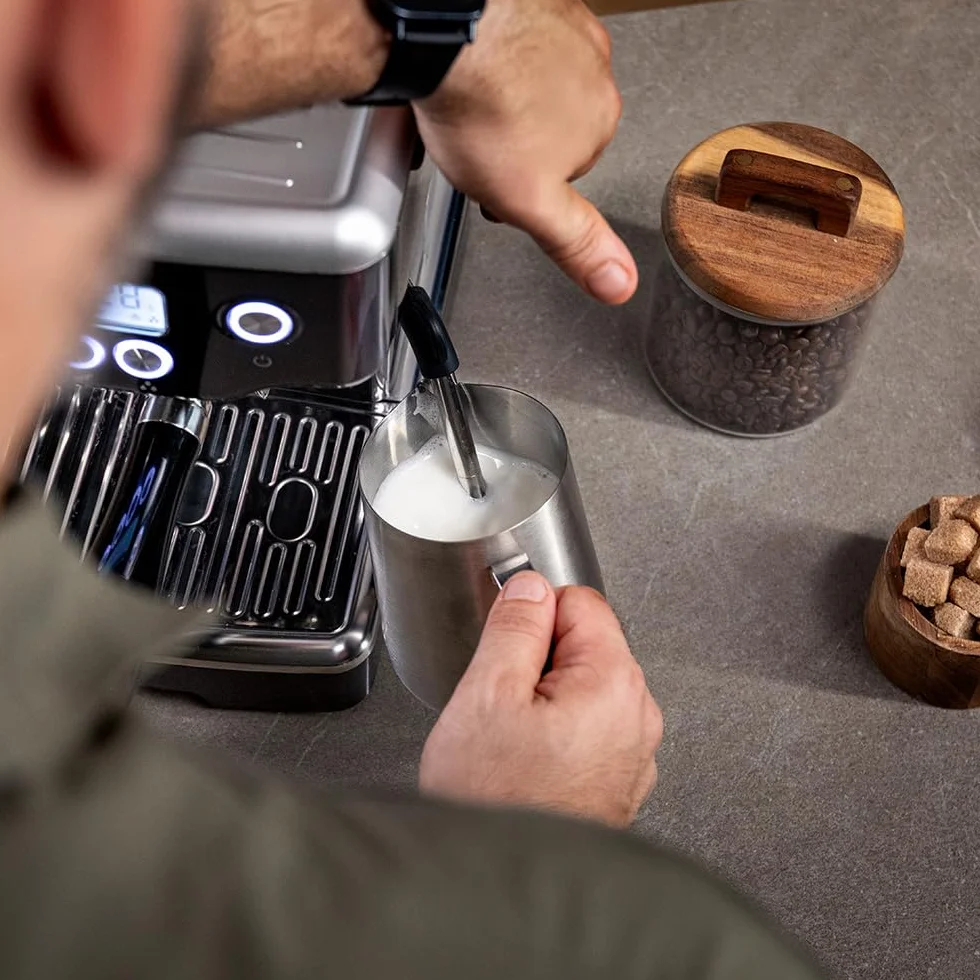 Cecotec Cafetera Express Barista Power Espresso 20 Barista Steel & Grind. 2200W, 20Bares, Molinillo Cónico, 2.1L Depósito Agua, 180g Café, 30 Niveles, Thermoblock, Doble Brazo, Accesorios Incluidos