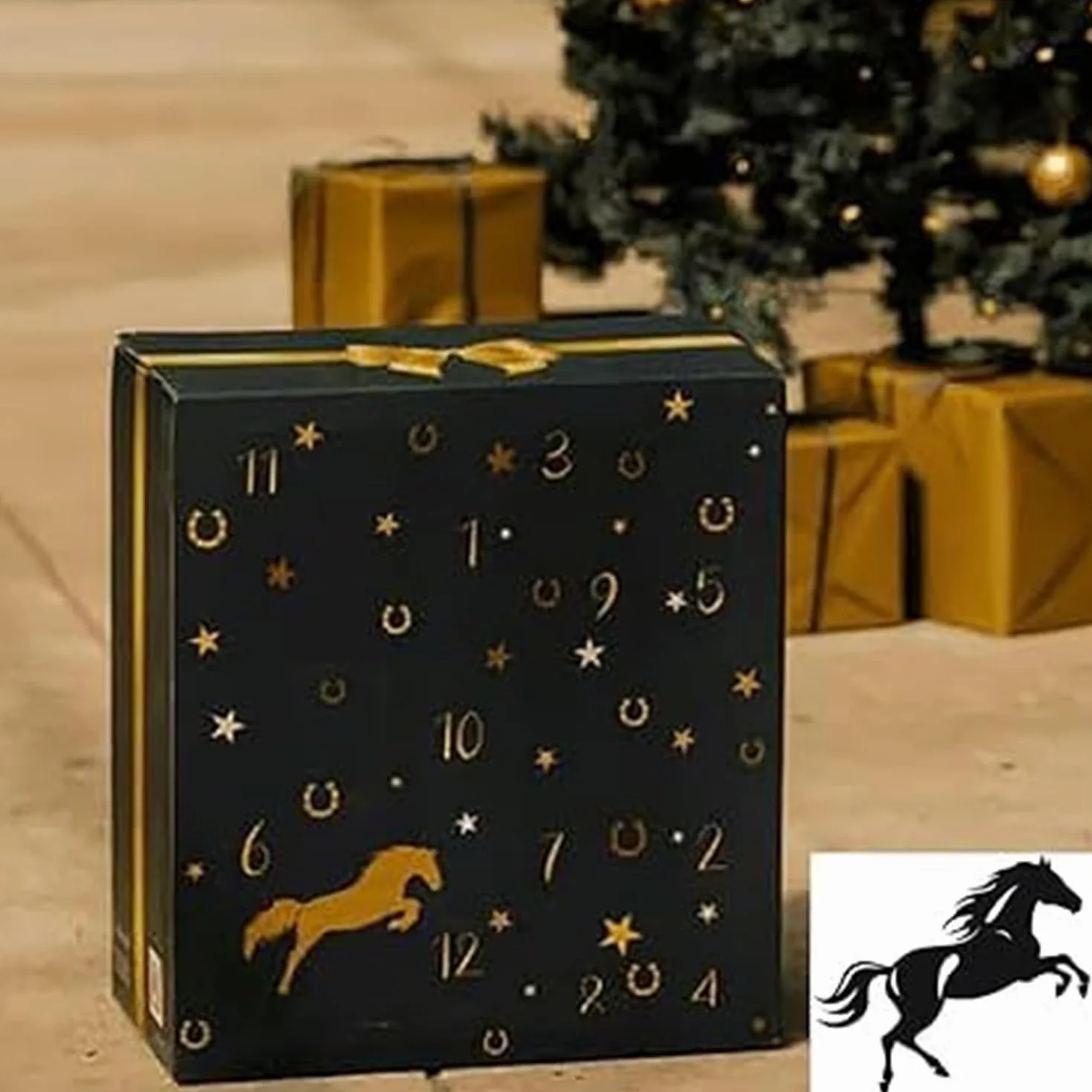Calendario de Adviento 2025 con diseño de cielo invernal y caballos 24 días de regalos para dueños de caballos