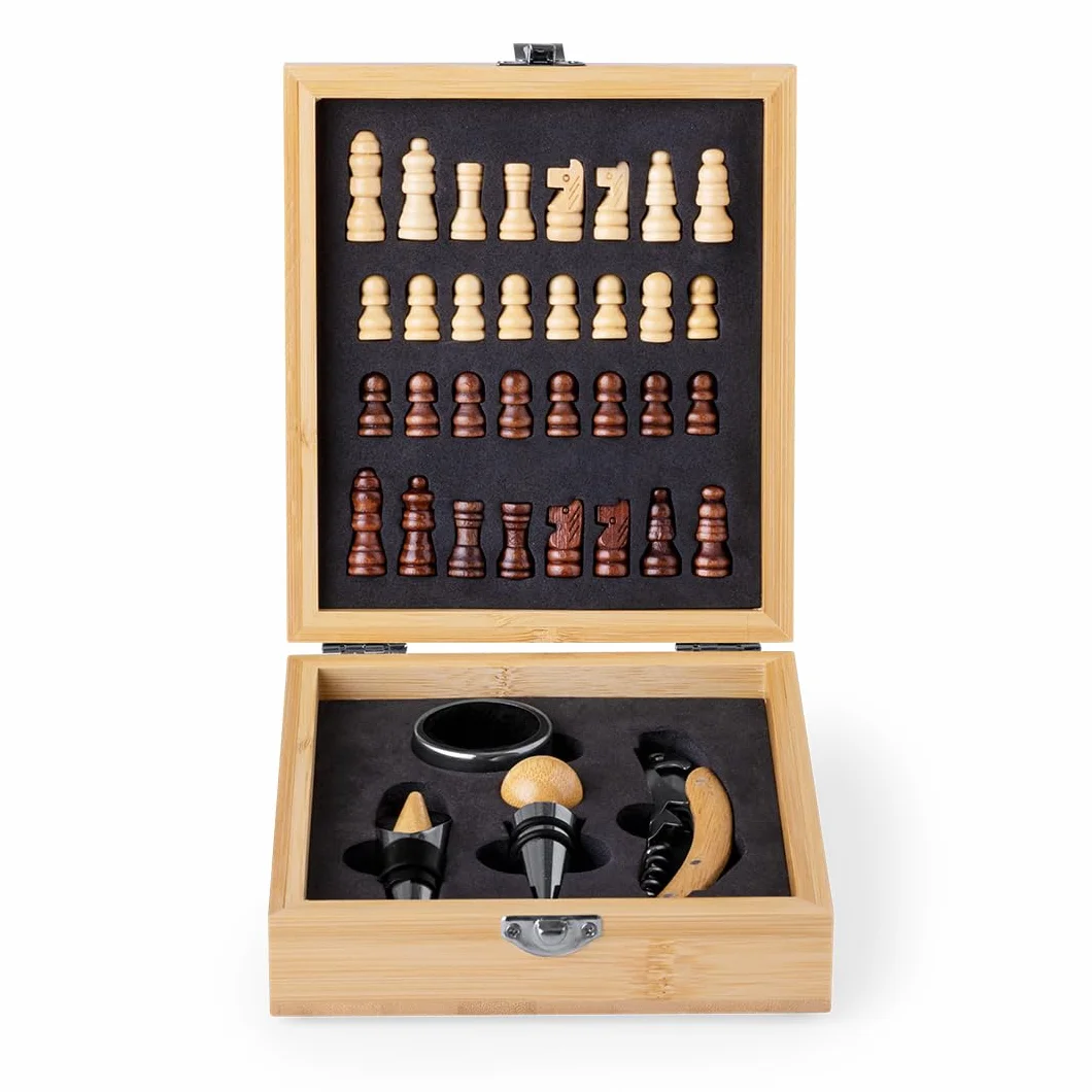 Set de Ajedrez de Bambú con Accesorios de Vino, Caja Premium Decorativa con Sacacorchos, Tapón y Vertedor Antigoteo, Juego Elegante para Regalo Original