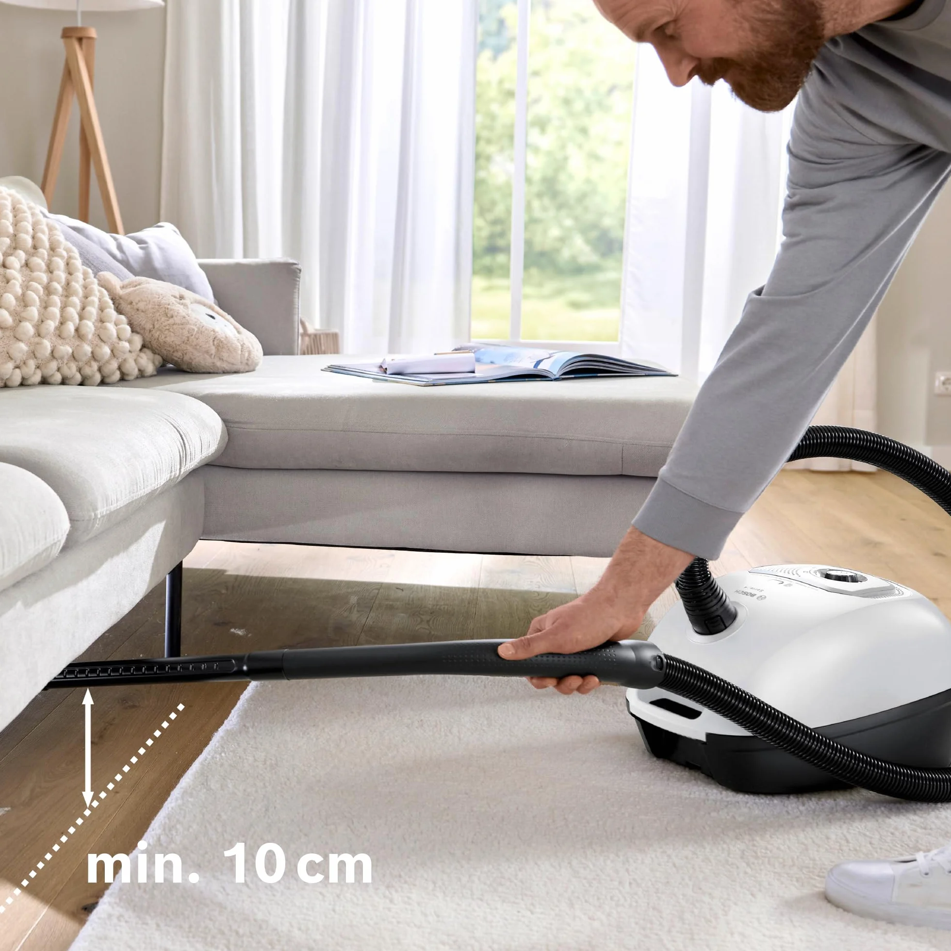 Bosch - Aspirador con Bolsa, Serie 4, Volumen XL de Bolsa de Polvo, Boquilla para Ranuras y tapicería, Blanco, BGB41WH1