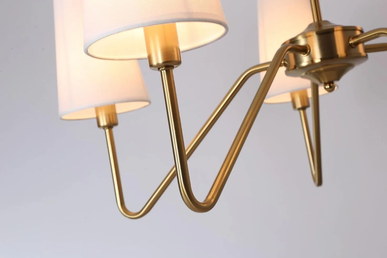 Moderna lámpara de salón lineal suspensión luminaria para isla de cocina con pantalla de tela blanca, suspensión regulable en altura para sala de estar dormitorio pasillo(dorado 5 heads)
