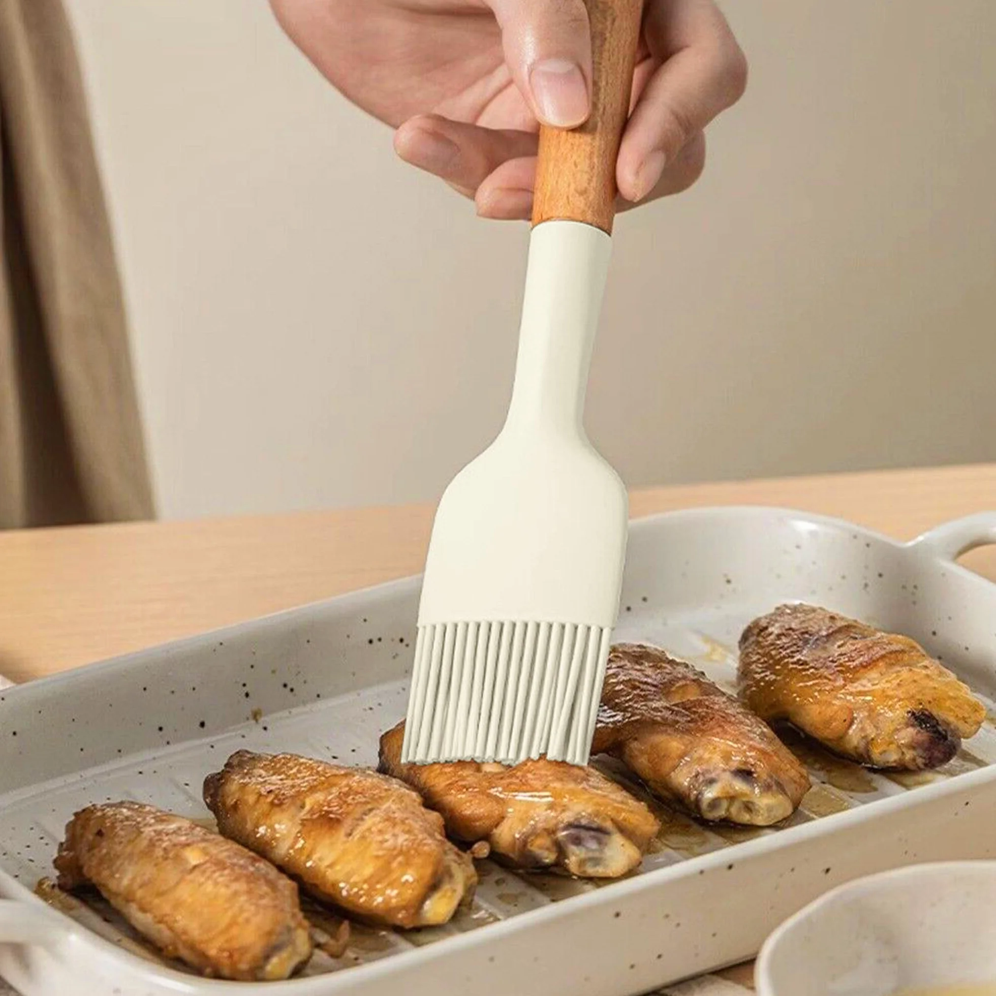 Juego de Utensilios de Cocina de Silicona 12 Piezas con Mangos de Madera y Soporte Organizador Beige