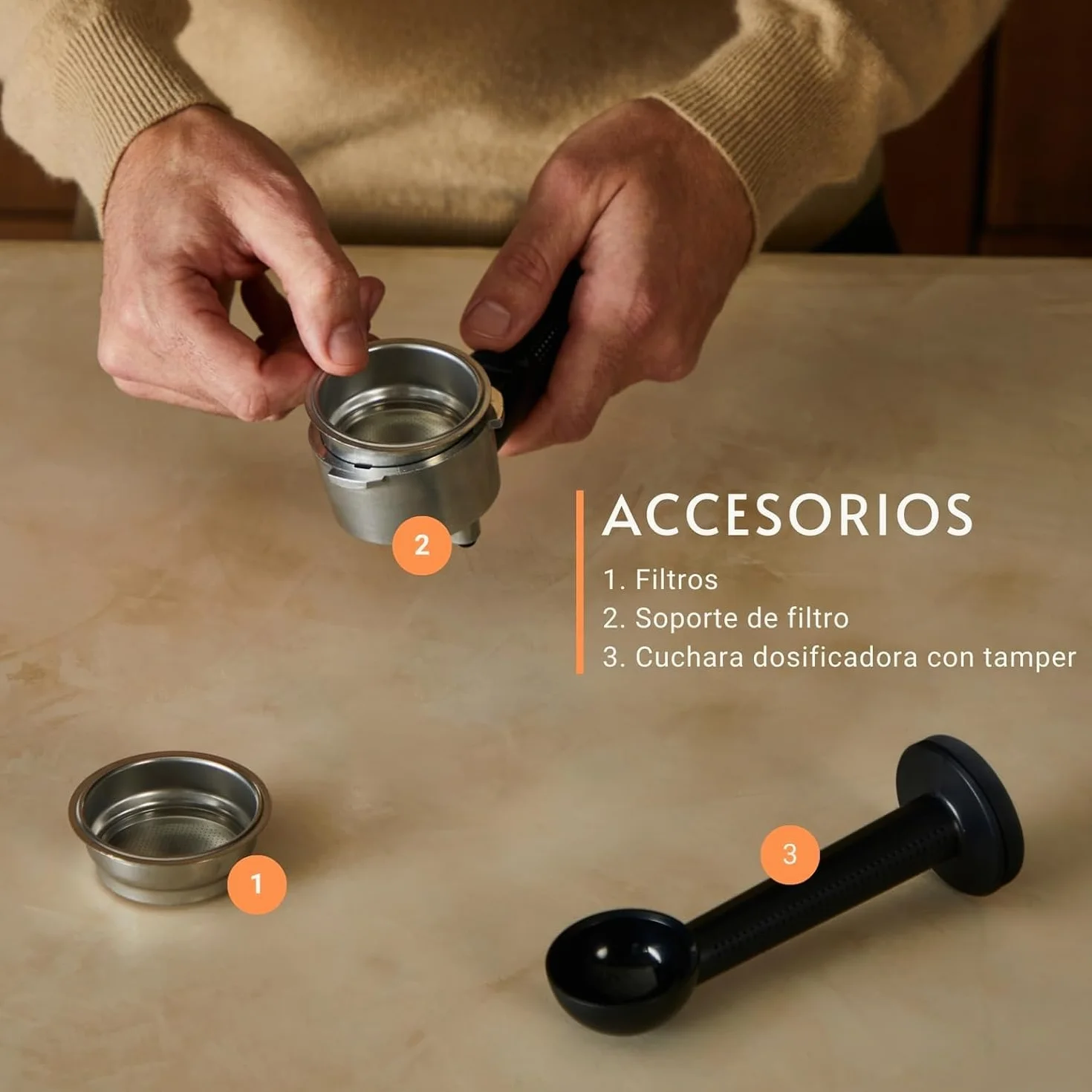 Krups Authentic, Cafetera Espresso Manual, 15 bares de presión, Espumador de leche, Ajuste Manual, Cuchara Medidora y Compactadora, depósito de 2 L de capacidad, Inox, XP381B