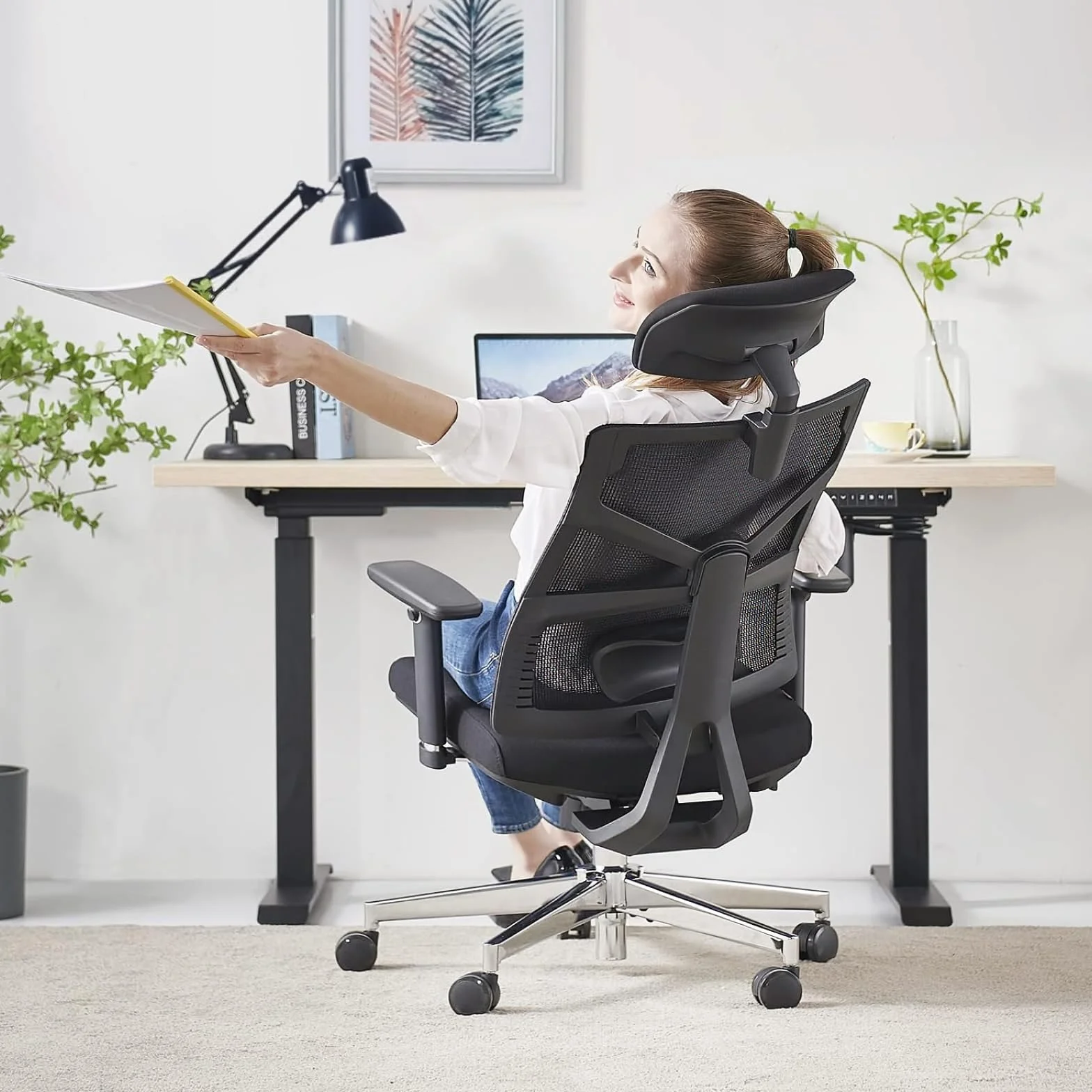 Silla de Oficina Ergonómica con Respaldo Adaptativo, Reposabrazos 4D, Soporte Lumbar, Negro