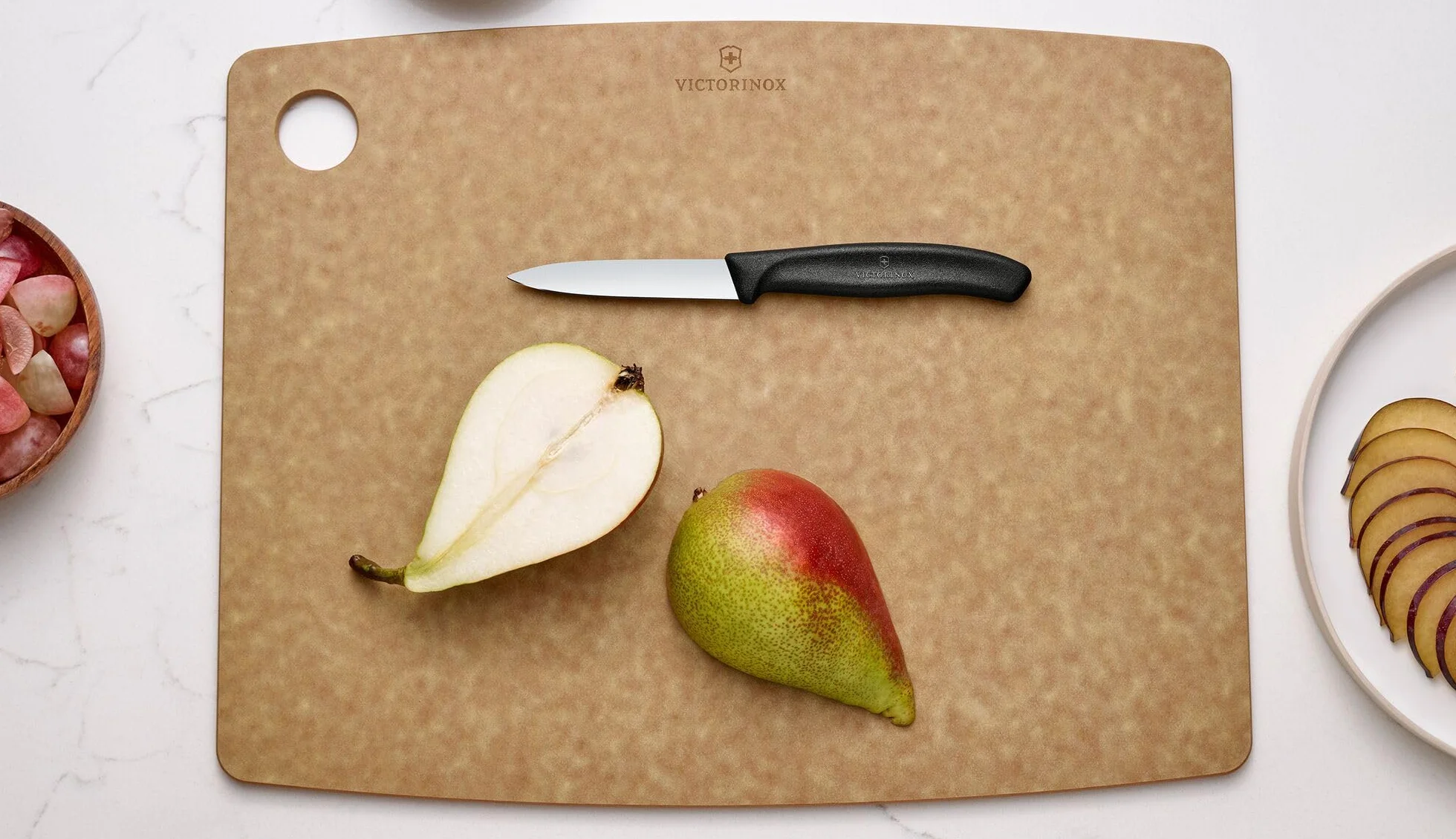 Victorinox Swiss Classic, Juego de cuchillos peladores y peladoras, 2 piezas, Hoja extra afilada, Filo recto para cortes precisos, 8 cm, Acero inoxidable, Negro
