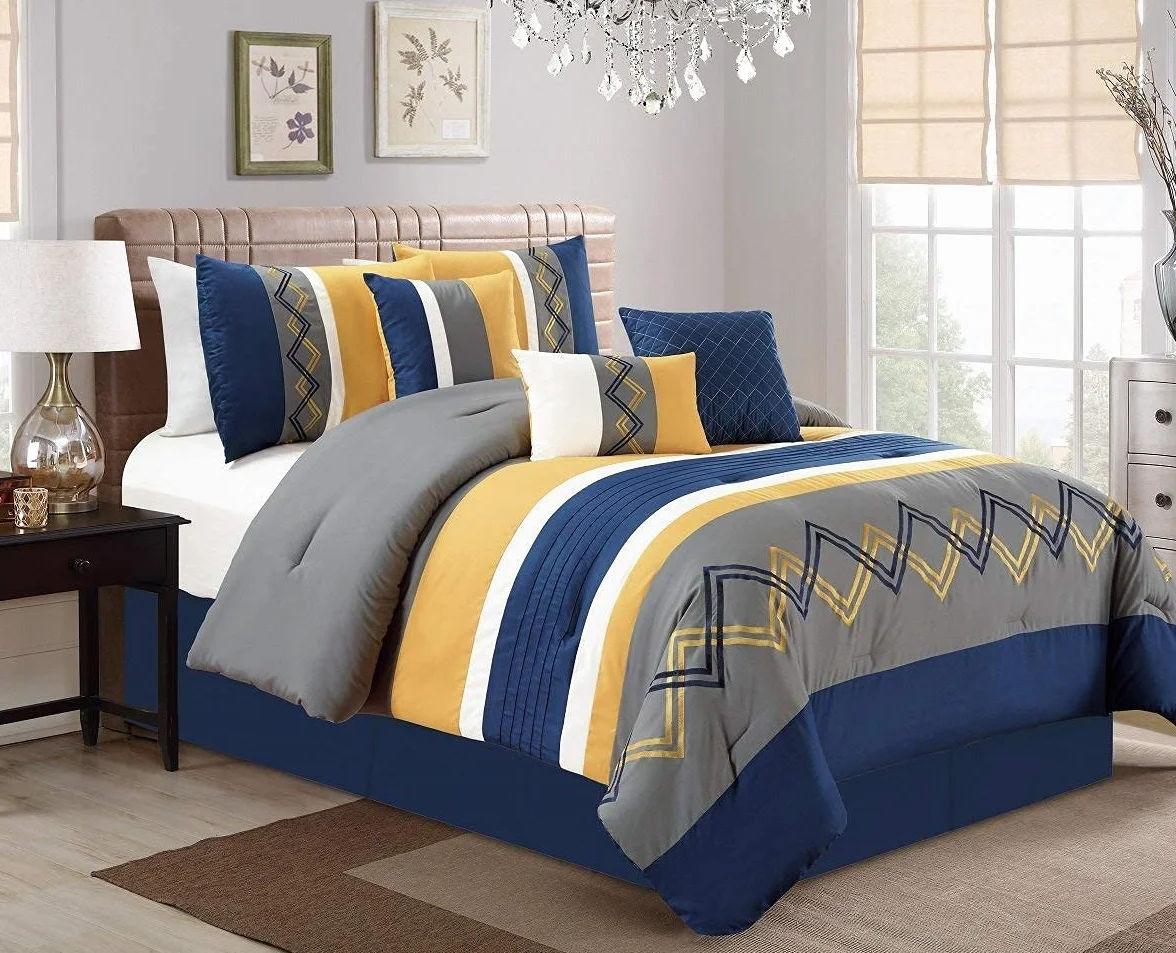 Chezmoi Collection Arden - Juego de Ropa de Cama, edredón Moderno Plisado a Rayas Bordadas en Zigzag de 7 Piezas (Matrimonio, Azul Marino/Gris/Amarillo/Blanco)