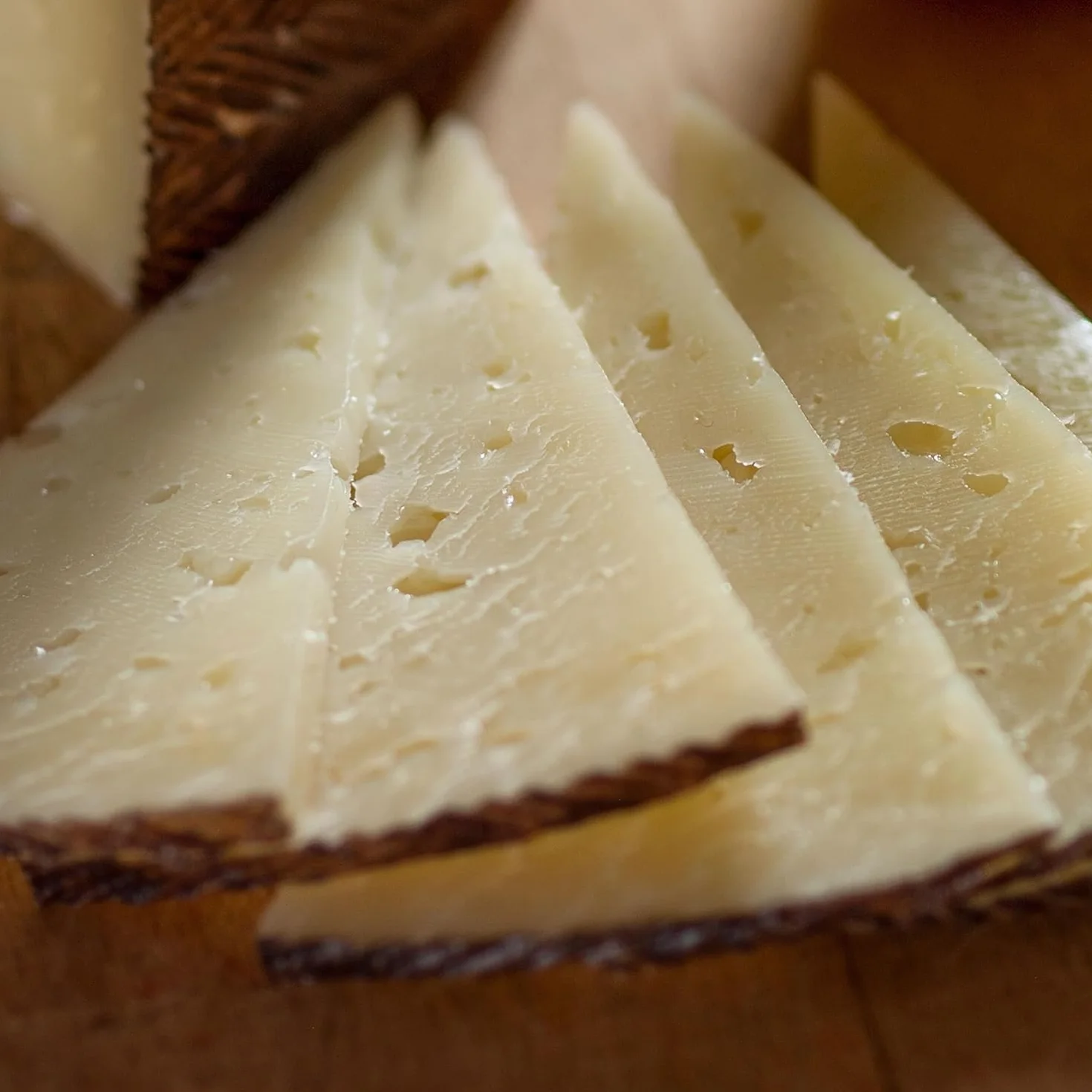 Queso Curado Puro de Oveja Ronkari D.O. - Leche Cruda - Formato de Kilo