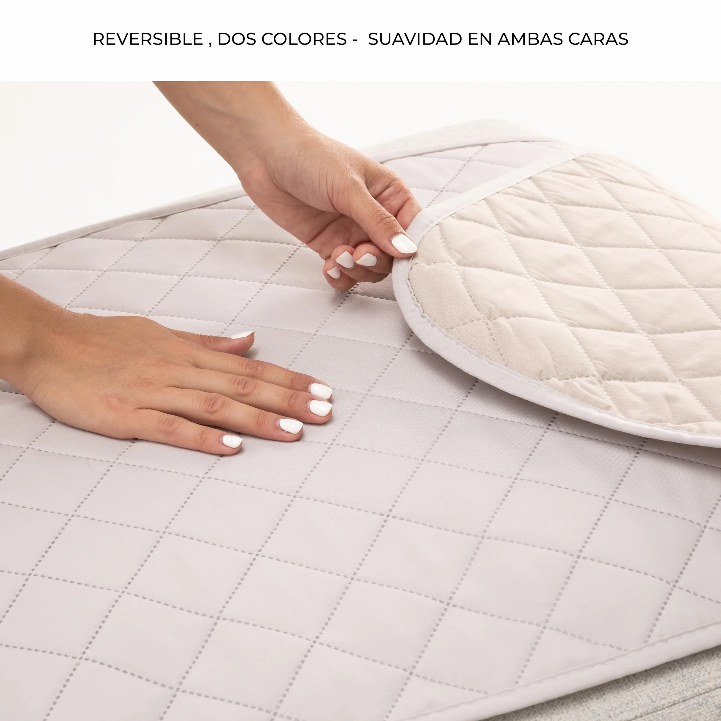 Funda Cubre Sillón Due Acolchada Reversible 1 Plaza 55 cm Marfil/Beige Protector de Sillón Relax y Orejero