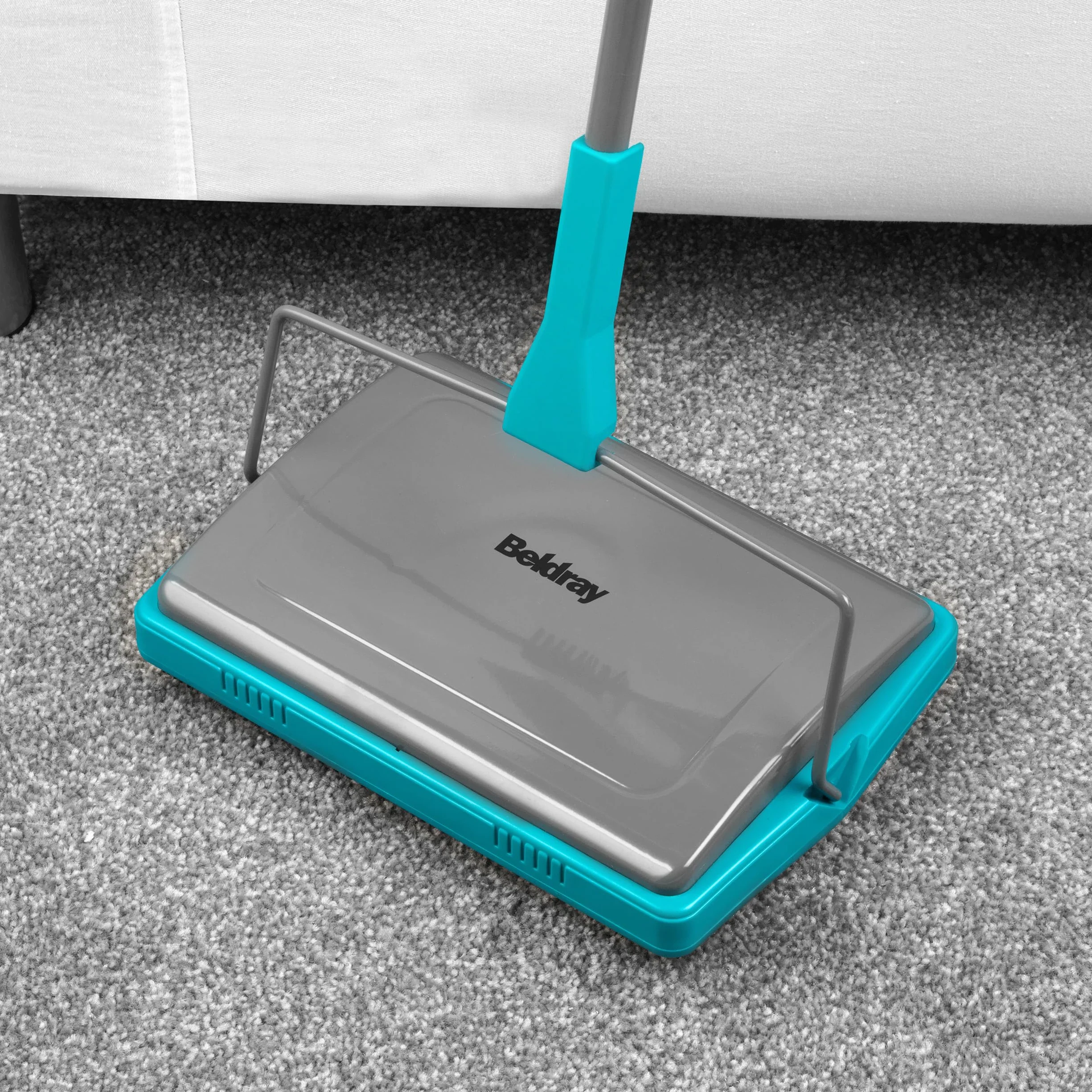 Beldray Escoba De Alfombra Recoge Suciedades Mascotas Cuatro Ruedas Delgada Compacta Turquesa Gris