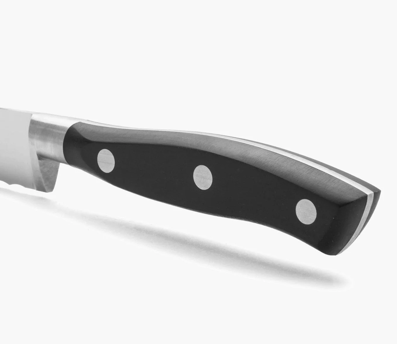Arcos Cuchillo para pan con Hoja Acero Inoxidable Nitrum 200 mm. Obtenga una gran variedad cortes parau comida. Cuchillo ideal para uso doméstico diario. Serie Riviera. Color negro.