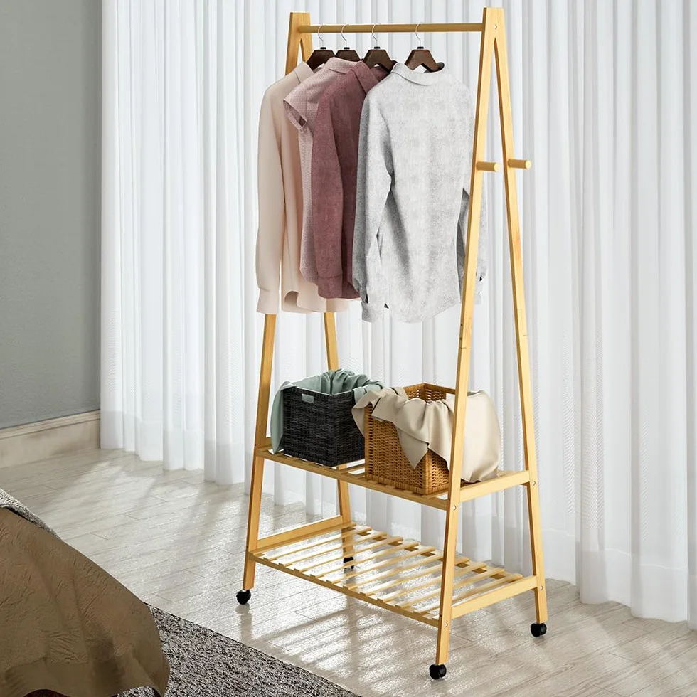 CASARIA® Perchero de Pie Ruedas 2 Estantes Burro Ropa Robusto 4 Ganchos Madera Bambú 155x70cm Dormitorio Pasillo Organizador Colgador Moderno Natural