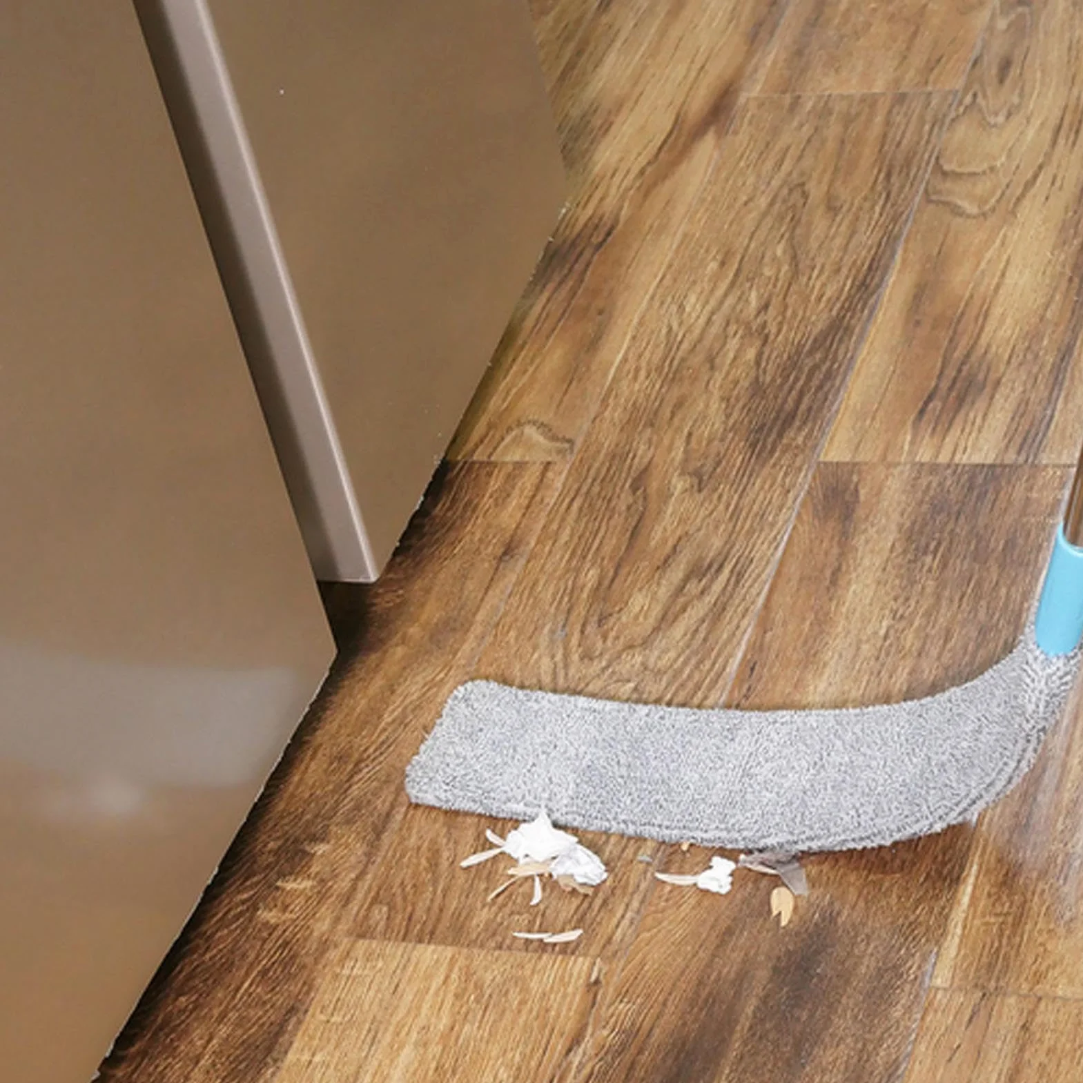 Bajo Electrodomésticos, Plumero Palmera, 130 Cm Cepillo para Polvo Limpiador Plano Retráctil con Mango Largo, Plumero Atrapapolvo Microfibra para Debajo De Muebles Sofá Cama Muebles Parte Infe