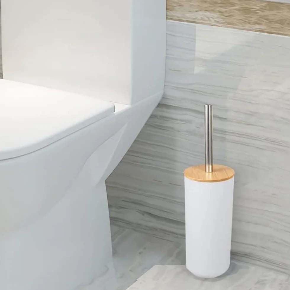 DAMDAM GO - Escobillero Plastico Blanco Palo Acero INOX Tapa Bambu 9,5x40 cm