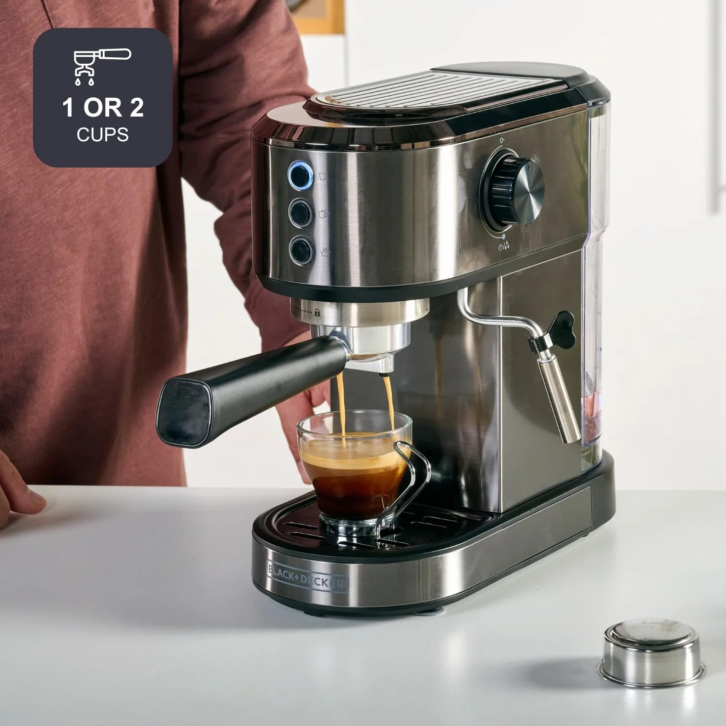 Black+Decker - Máquina de Espresso BXCO1350E | 1350W | 20 Bares | Sistema Thermoblock | Filtros 1 y 2 Tazas | Lanza de Vapor Orientable | Depósito Extraíble 1L | Calienta-Tazas y Bandeja Recogegotas