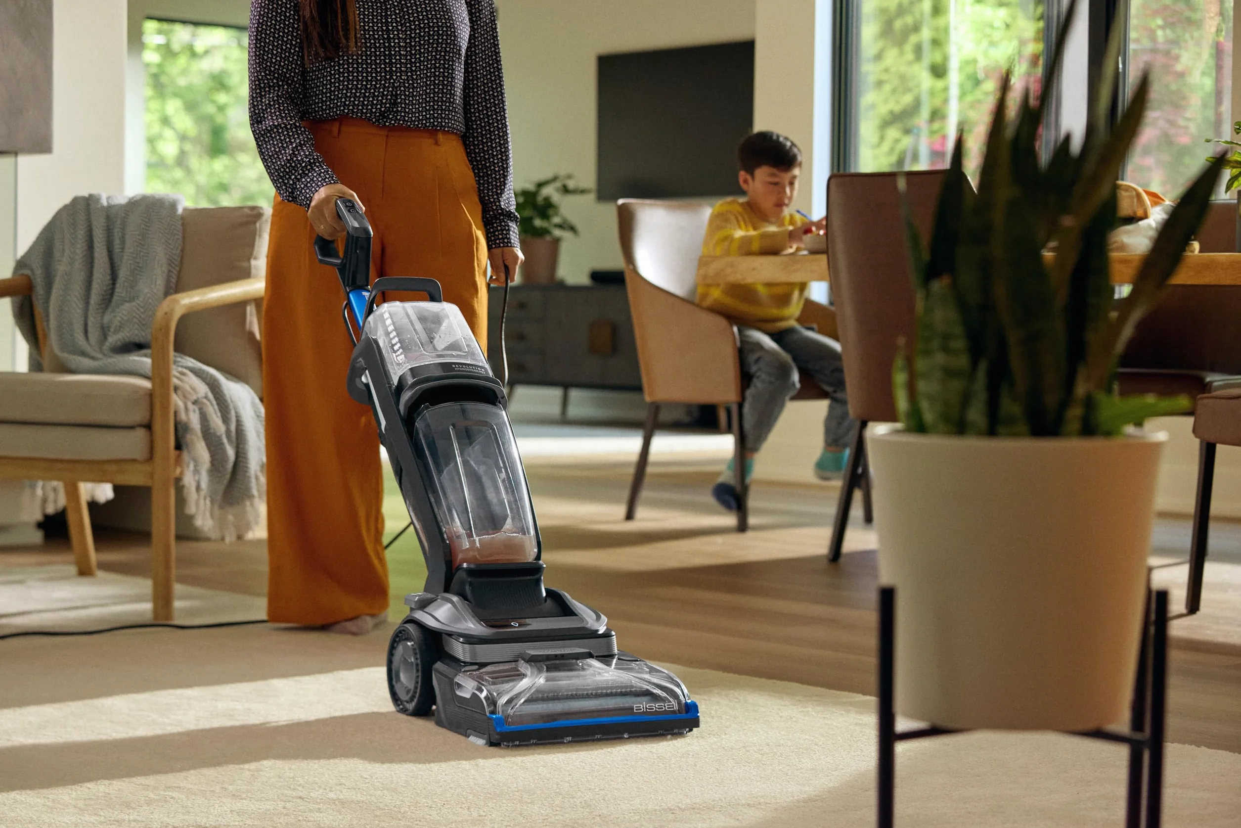 BISSELL Revolution HydroSteam Aspiradora de Agua Tapicería, Lava Aspiradora con Pantalla LED, Maquina Limpiar Tapicerías con Tecnología HydroSteam, Limpiador a Vapor, Potente Motor de 1300W, 3670N
