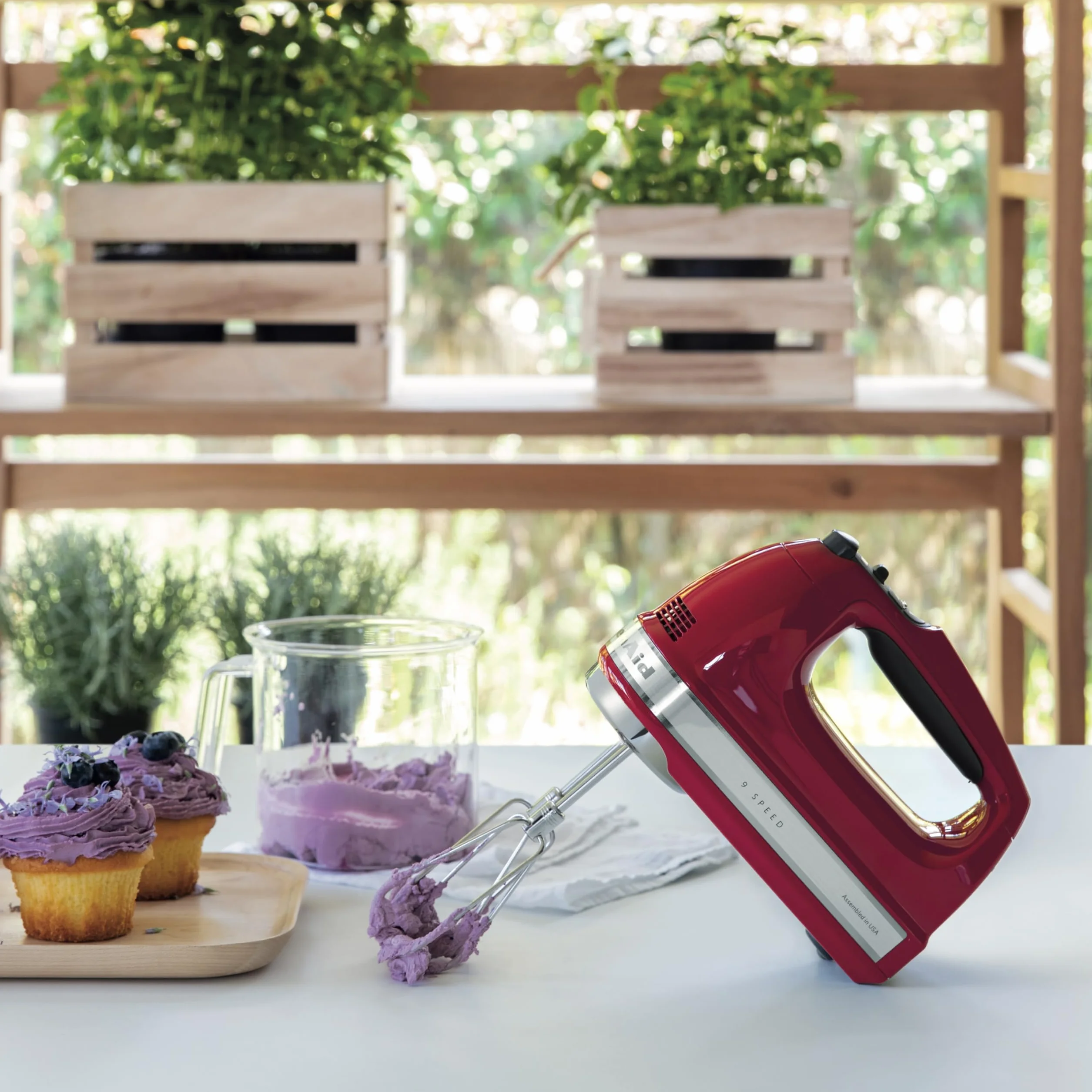 KitchenAid 5KHM9212BER Batidora de mano de 9 velocidades, potente motor CC, con 5 accesorios de acero inoxidable (batidores, batidores, ganchos de masa, varilla de mezcla) y bolsa de almacenamiento