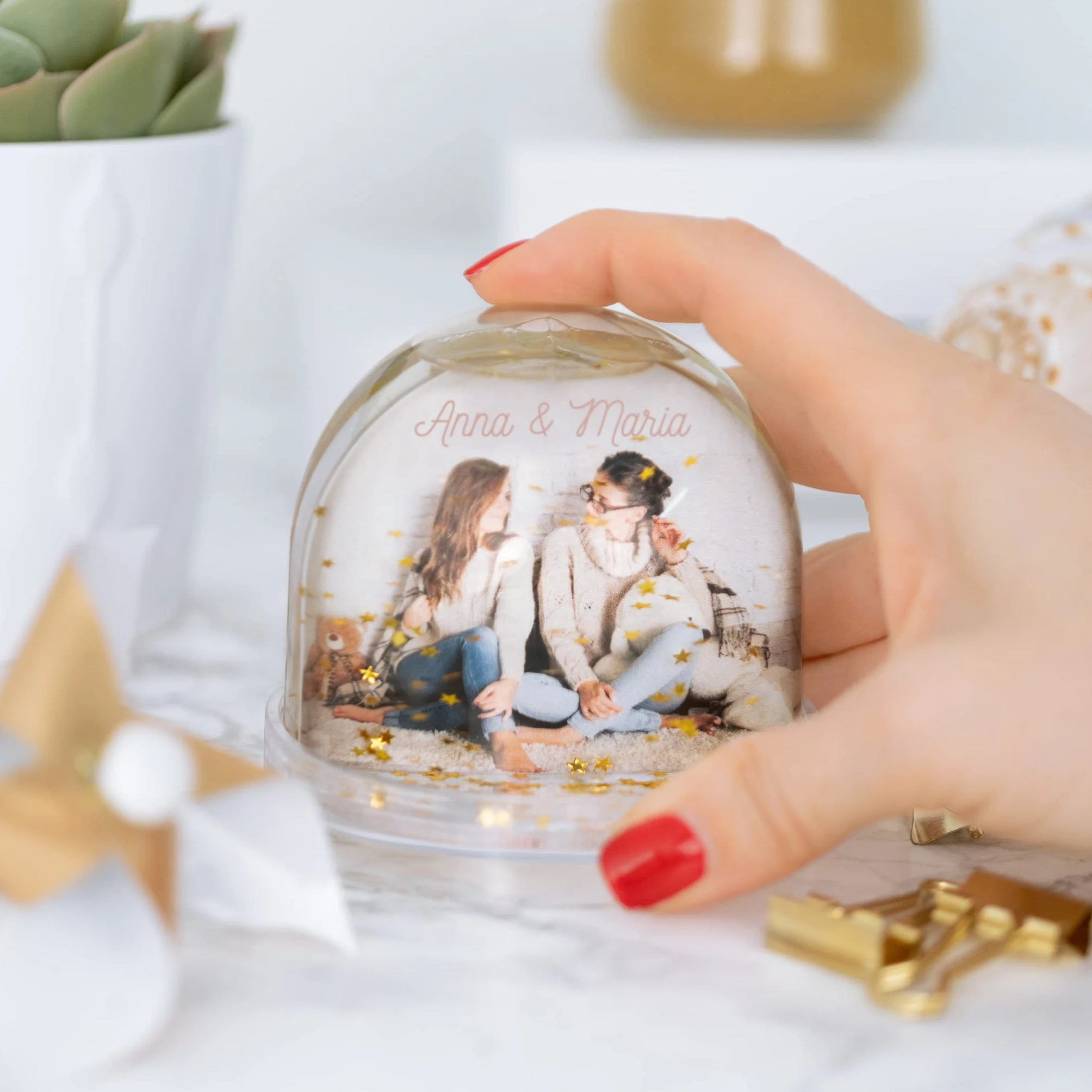 Wanapix Bola de Estrellas Personalizada 8,5ø x 9cm Esférica con 2 Fotos Regalo Original San Valentín