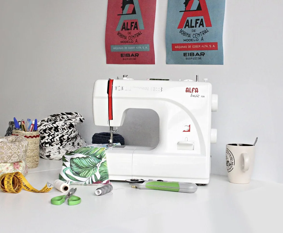 ALFA 720+ Máquina de Coser, Compuesto, Blanco, 30x19x41 cm