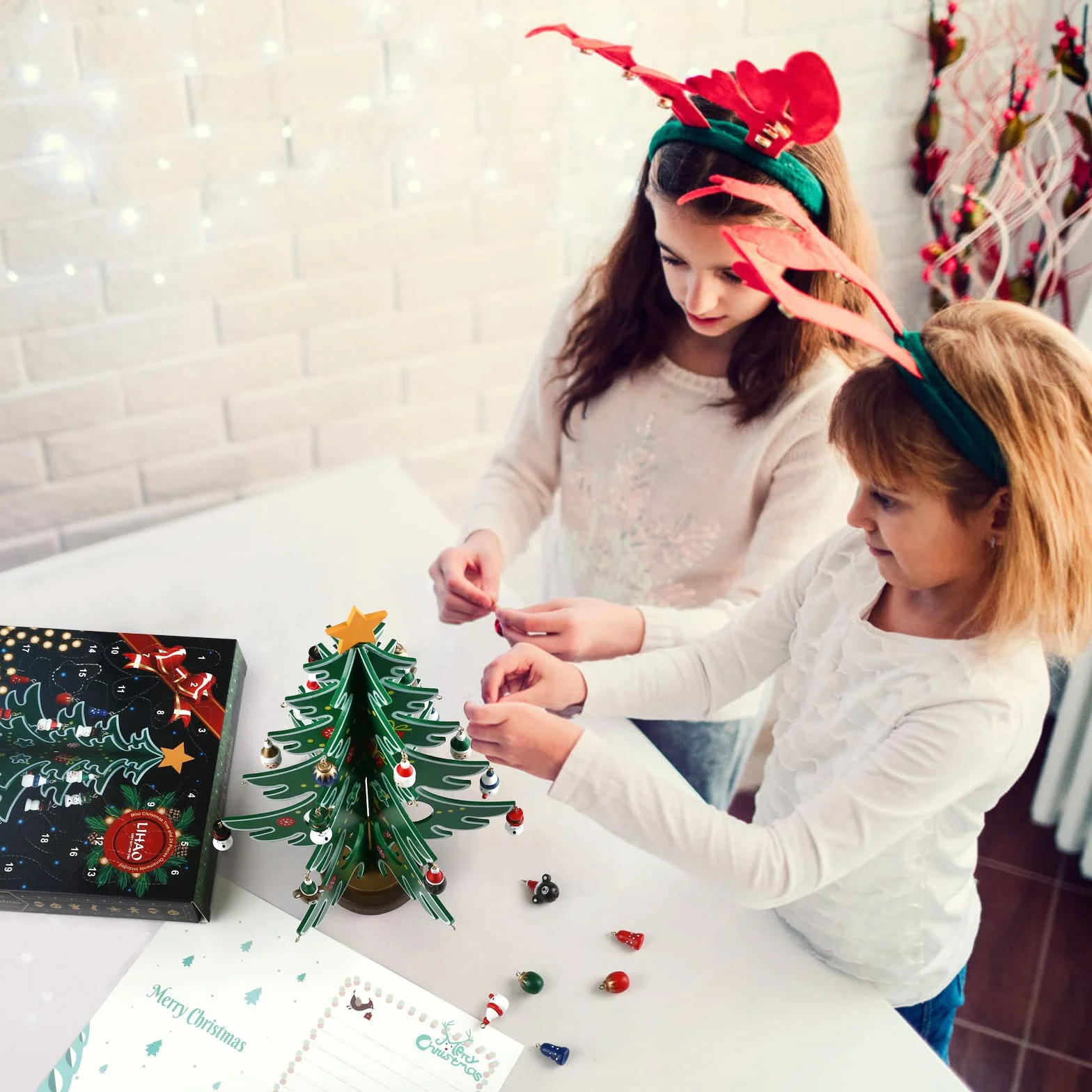 LIHAO Calendario de Adviento de Madera Mini Árboles de Navidad Adornos Decoración Regalos para Niños
