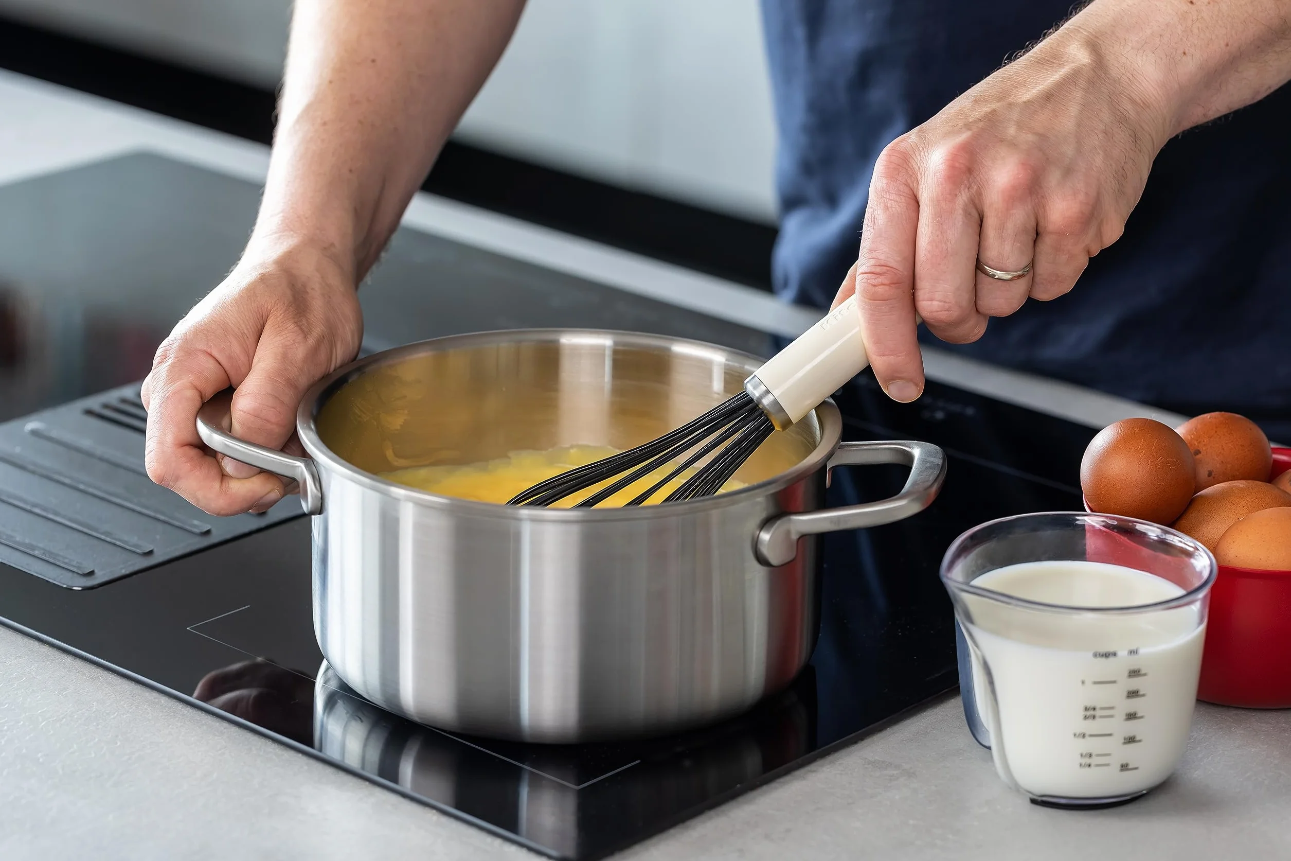KitchenAid Classic Batidor de Silicona Crema Almendra
