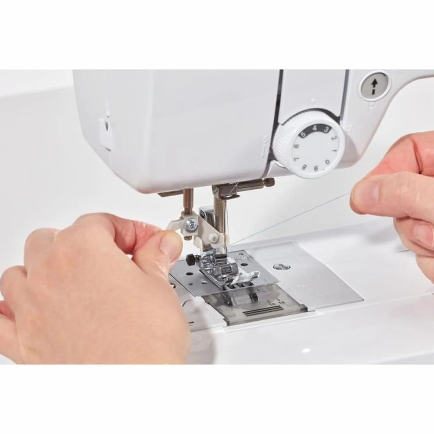 Mquina de coser electrnica BROTHER FS40s-40 puntadas-Sistema de enhebrado de agujas-Pantalla LCD-Teclas de seleccin-Brazo libre