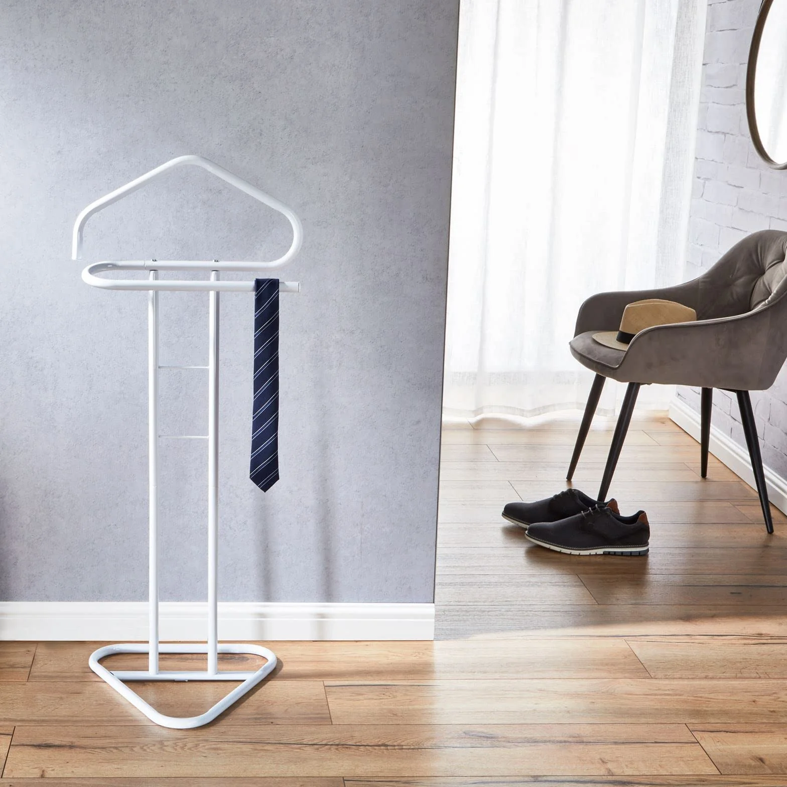 IDIMEX Camilo Dressboy Organizador Ropa para hombre y mujer con percha soporte de bolsillo lacado en blanco