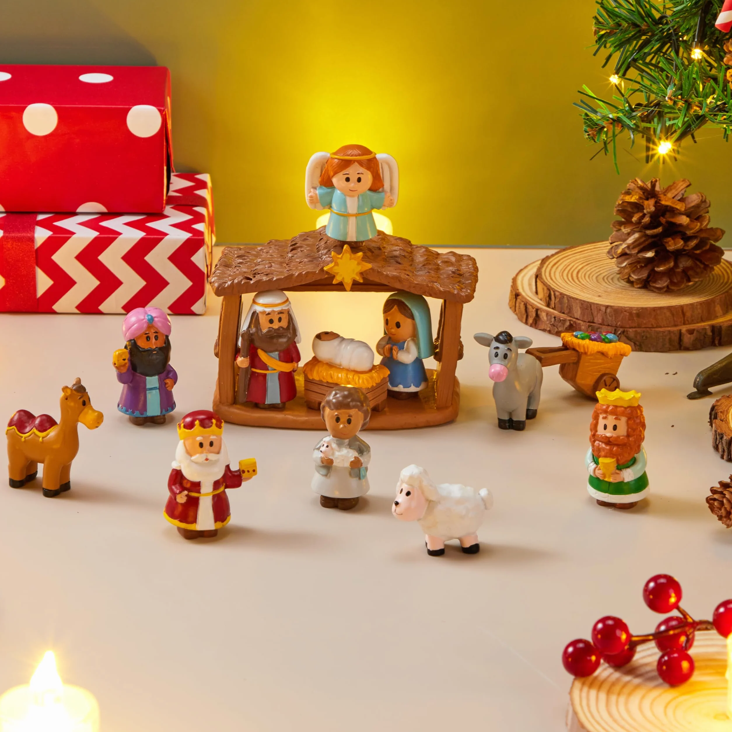 JOYIN Juego de 13 piezas de Belén de Navidad, juguetes en miniatura, escena de pesebre para niños