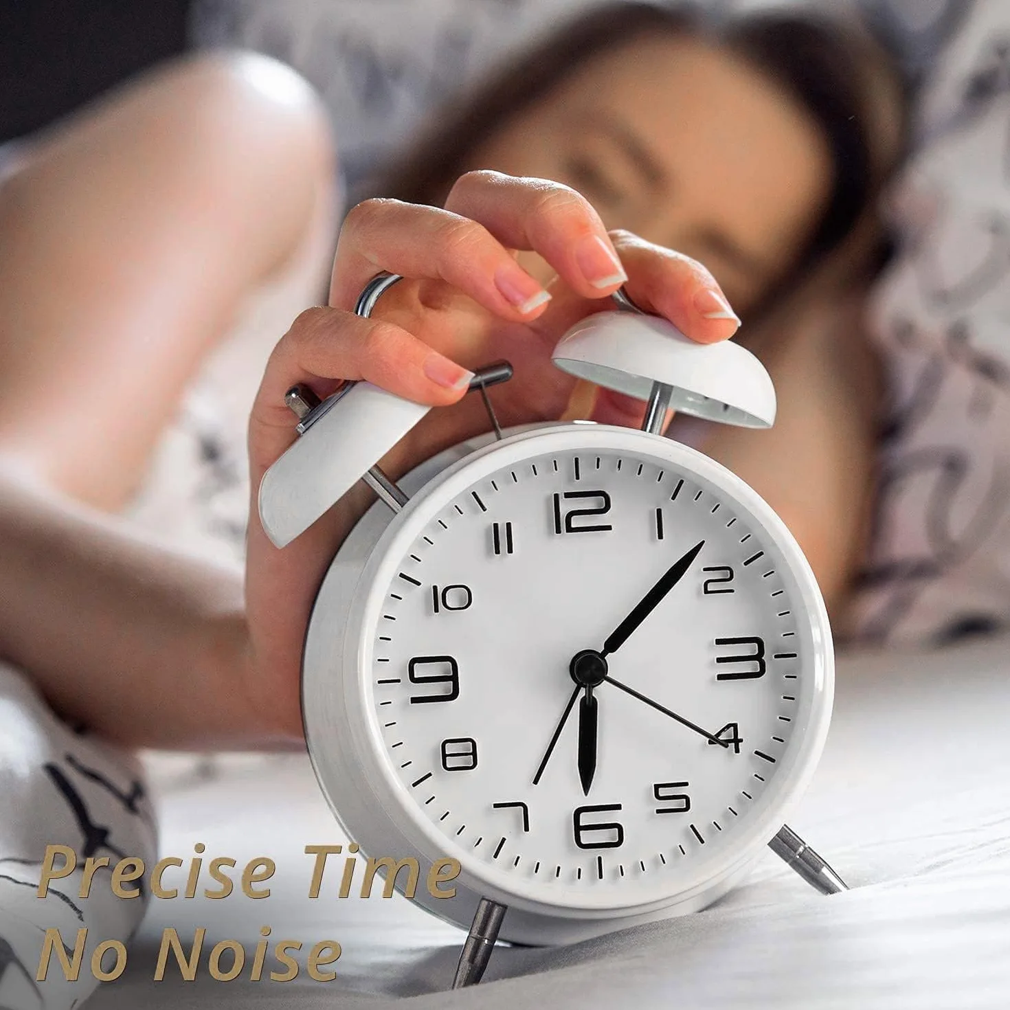 Reloj despertador analógico, con doble campana, extra fuerte para personas con sueño profundo, sin tictac, funciona con baterías con luz nocturna, reloj de mesa vintage de metal para adultos